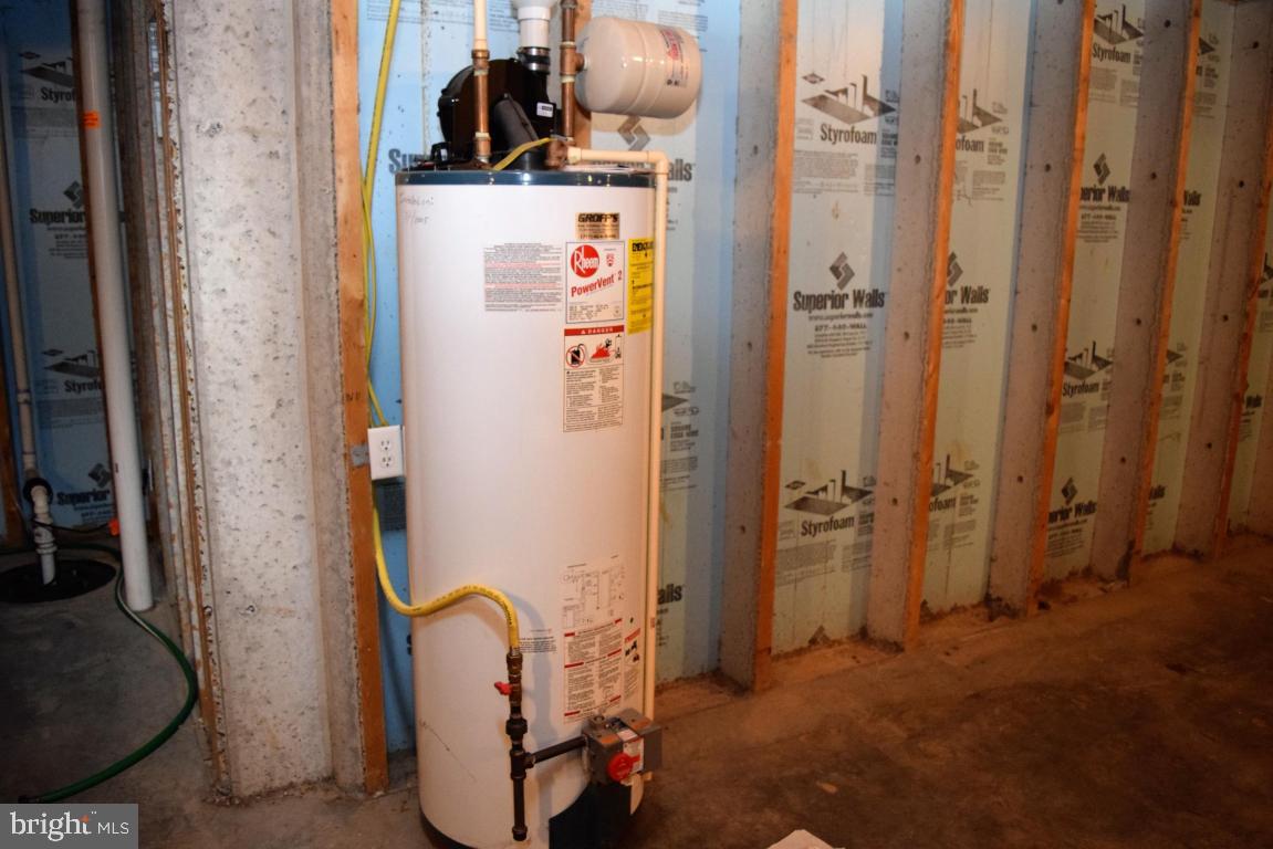 MEADOWS OF HIGHLAND - Residential