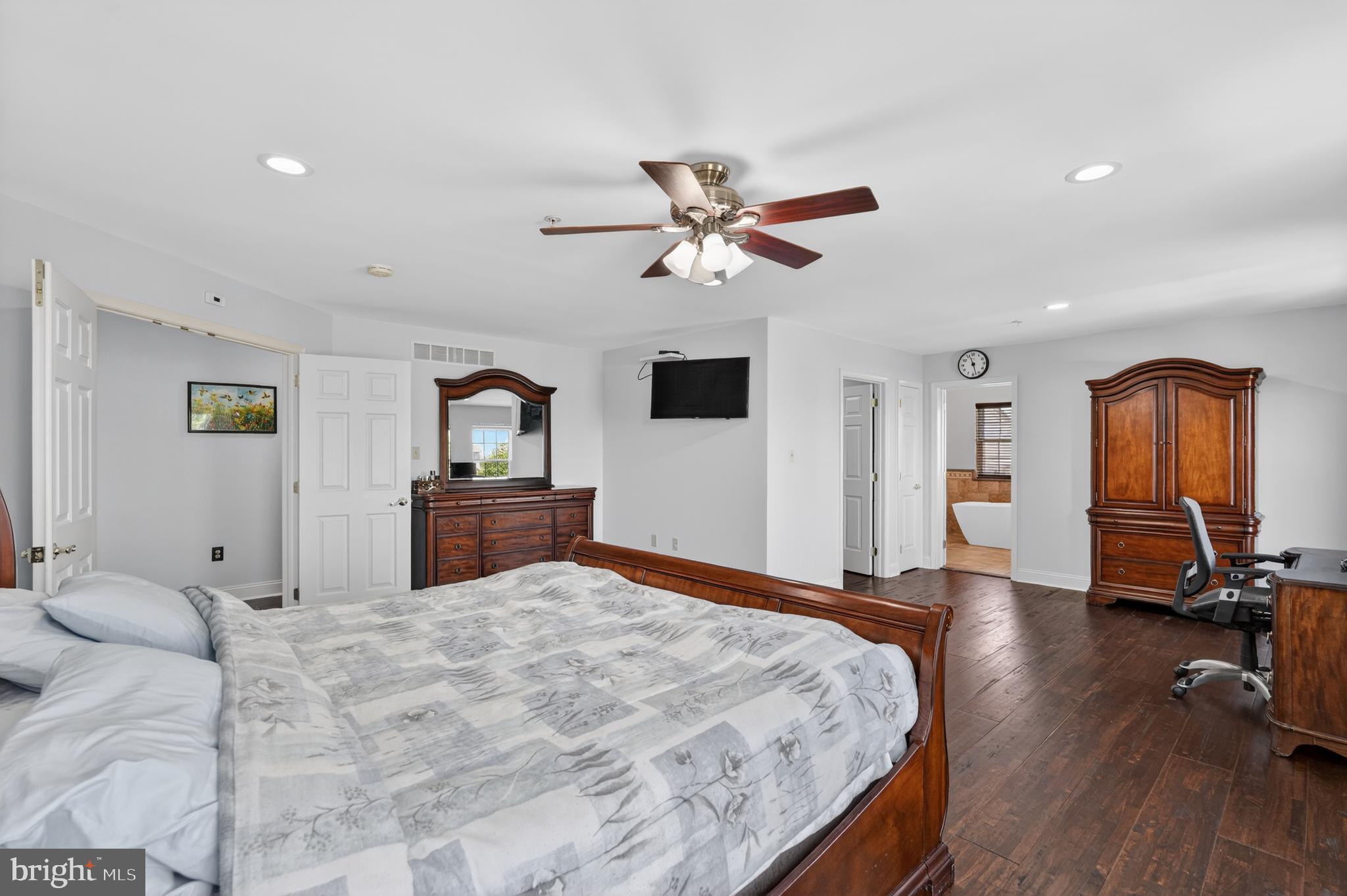CANDLEWYCK - Residential
