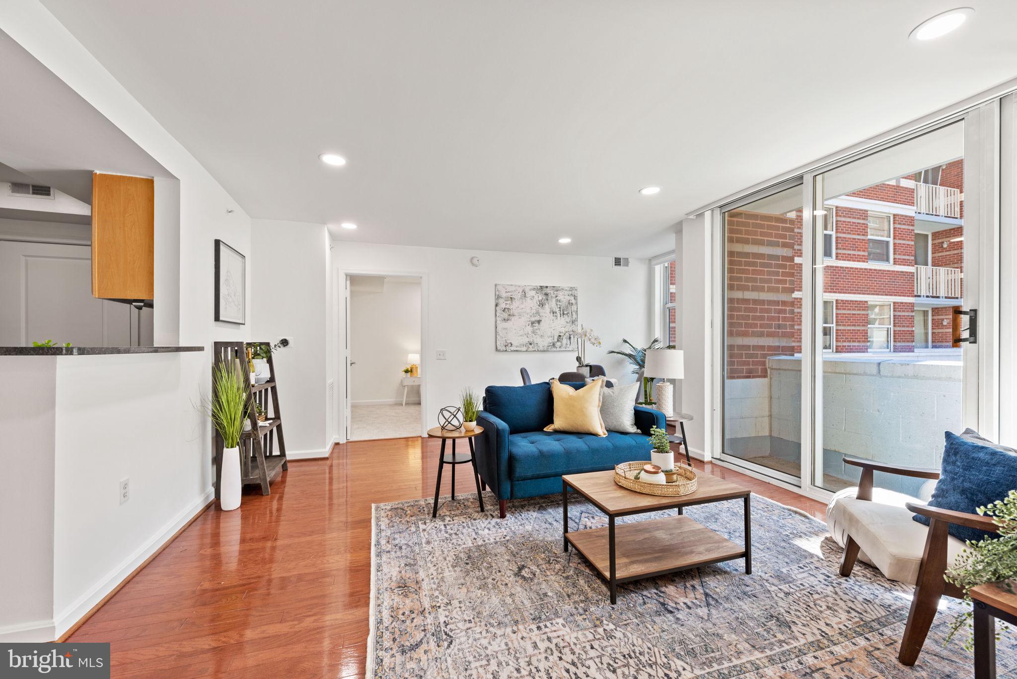 BALLSTON 880 - Residential