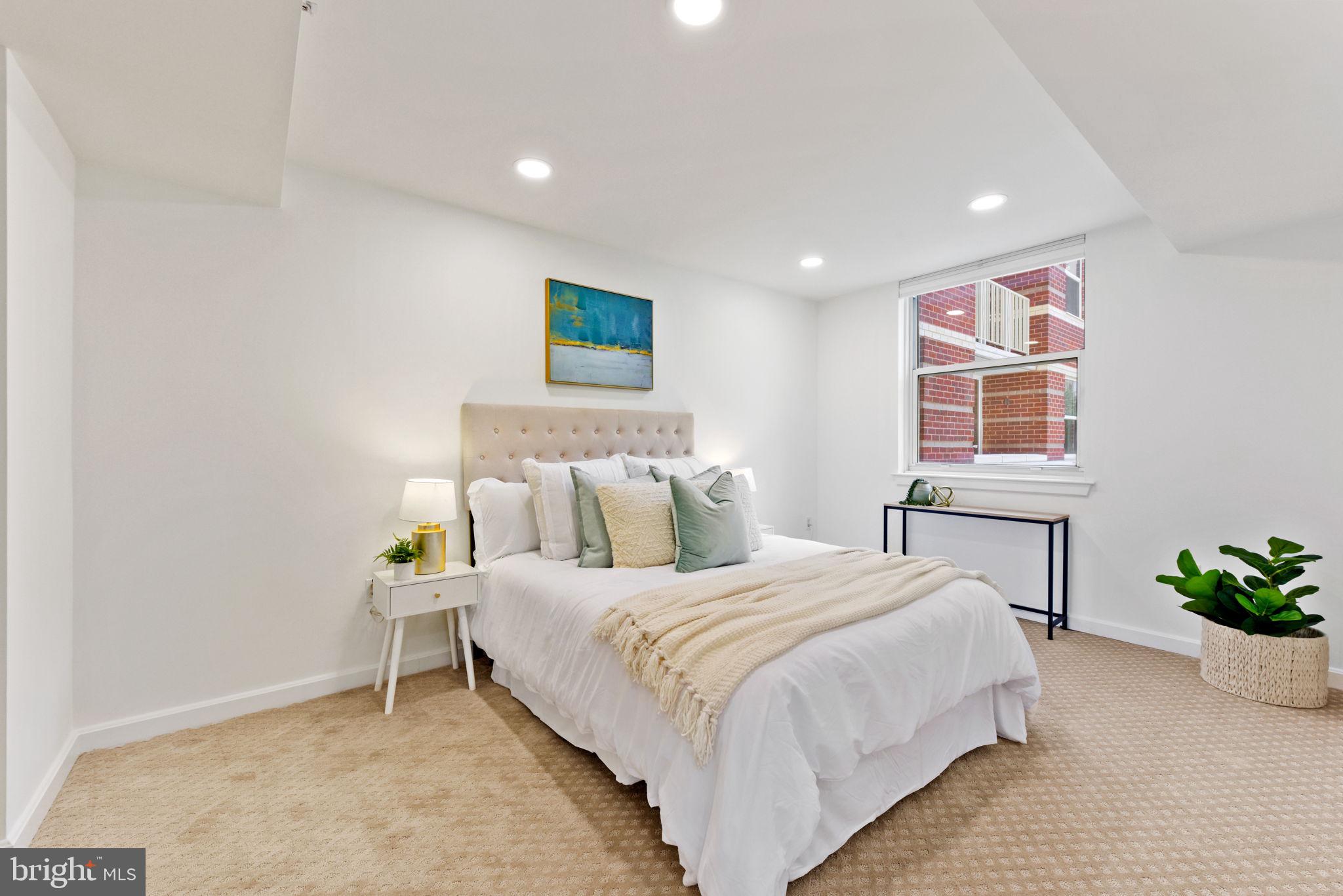 BALLSTON 880 - Residential