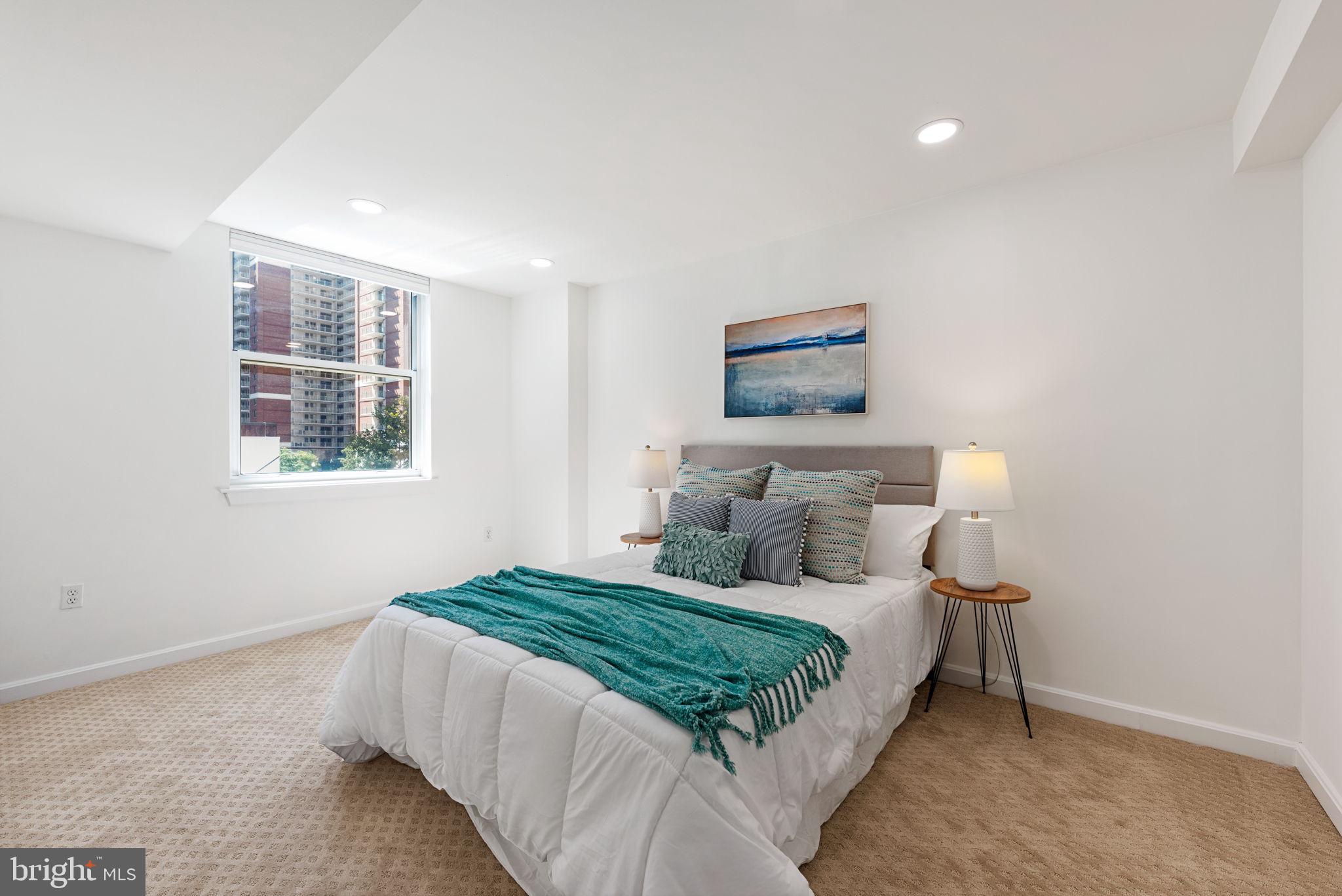 BALLSTON 880 - Residential