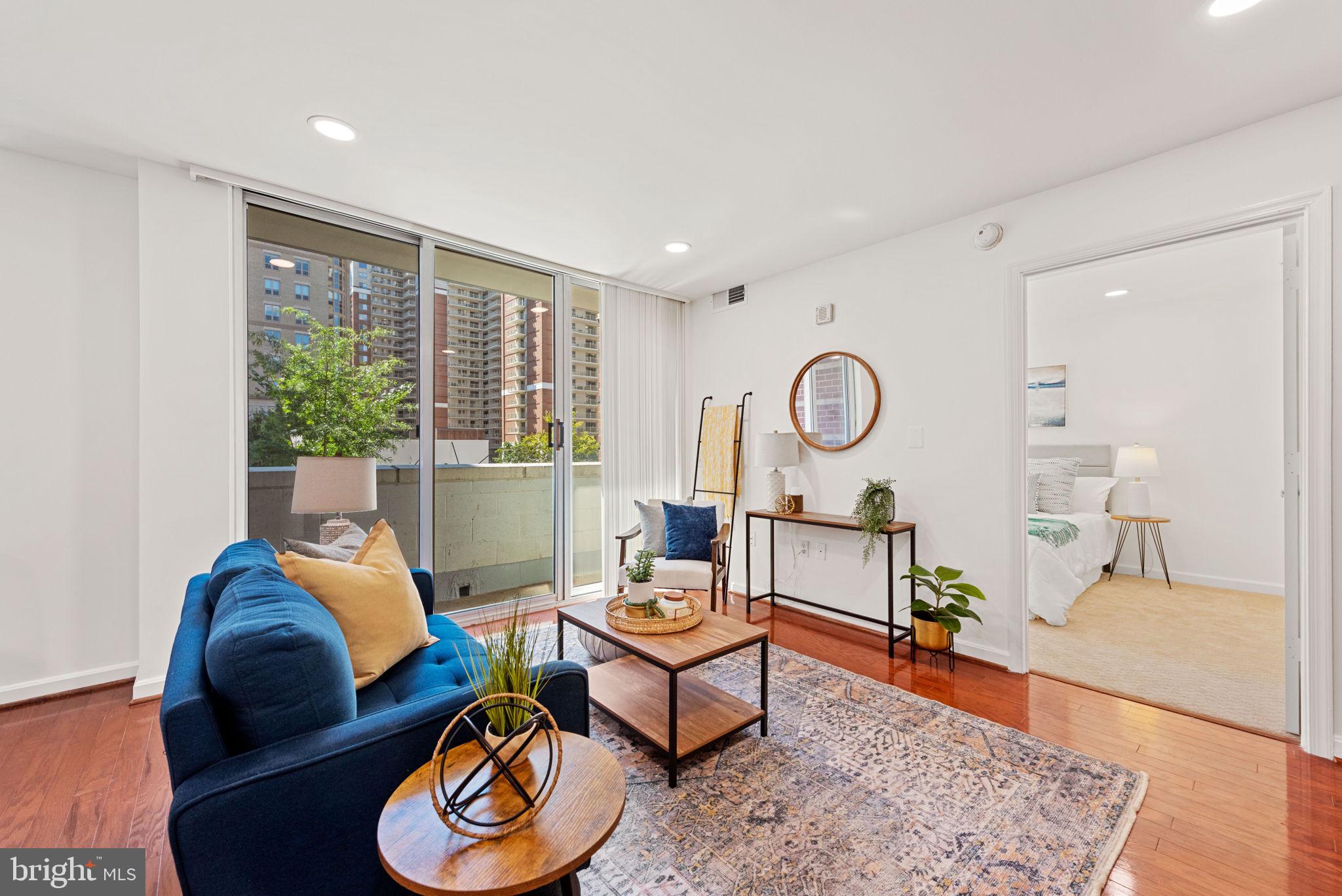 BALLSTON 880 - Residential