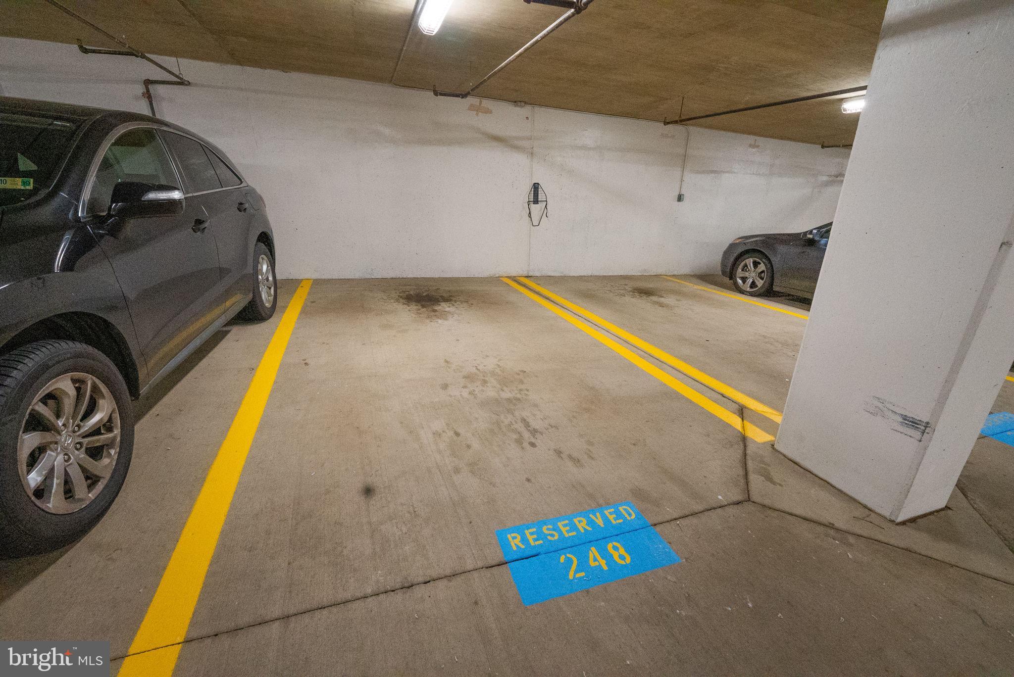 BALLSTON 880 - Residential