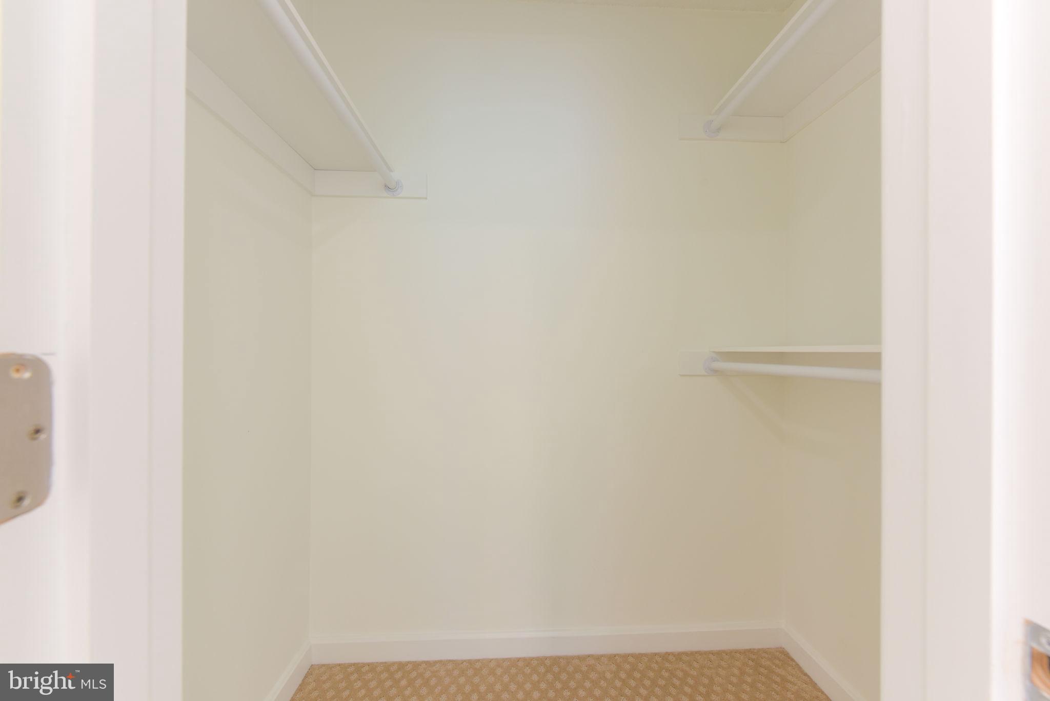 BALLSTON 880 - Residential