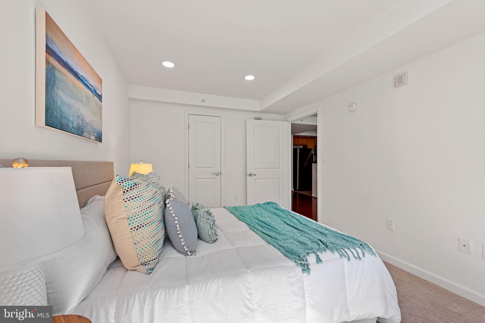 BALLSTON 880 - Residential