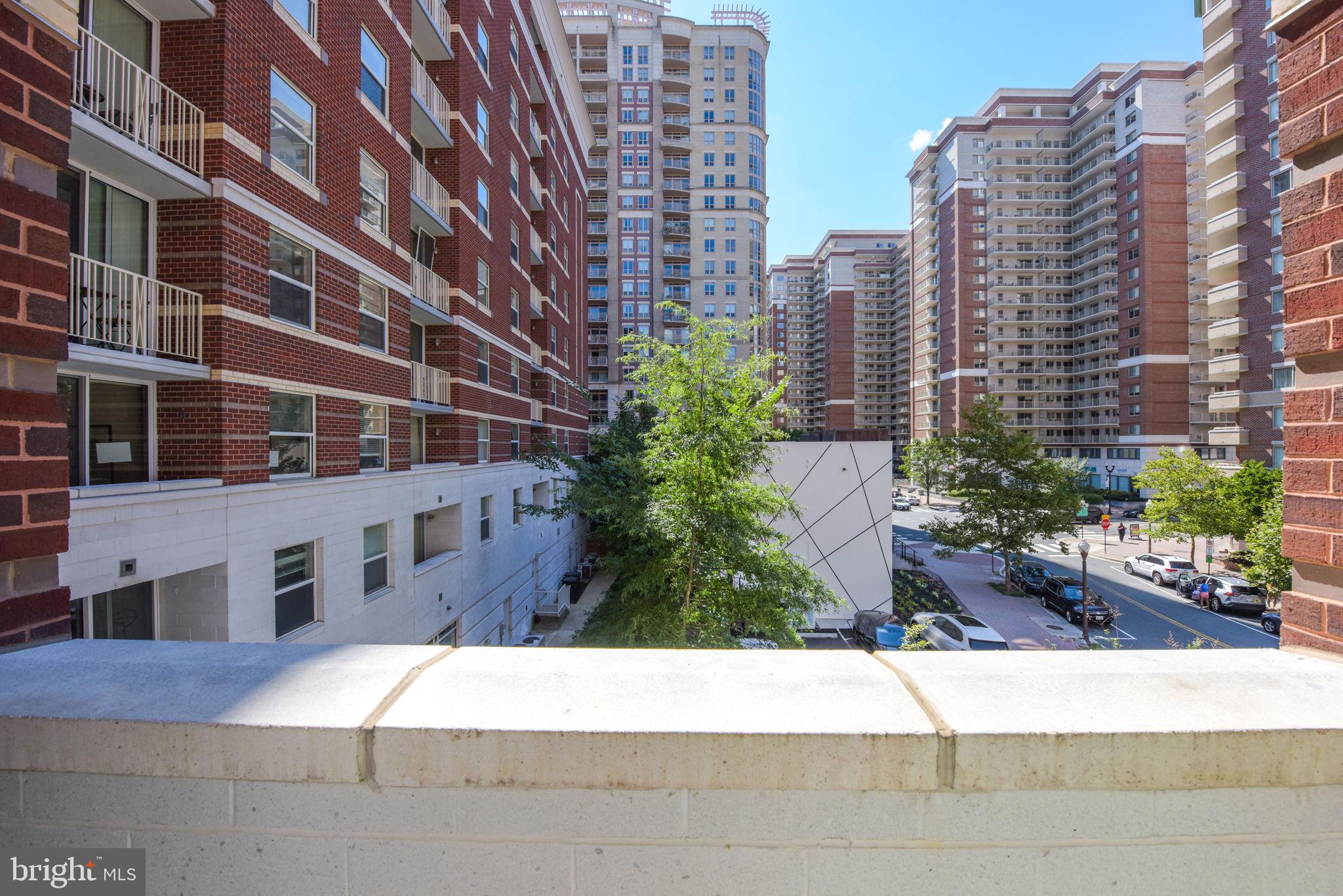 BALLSTON 880 - Residential