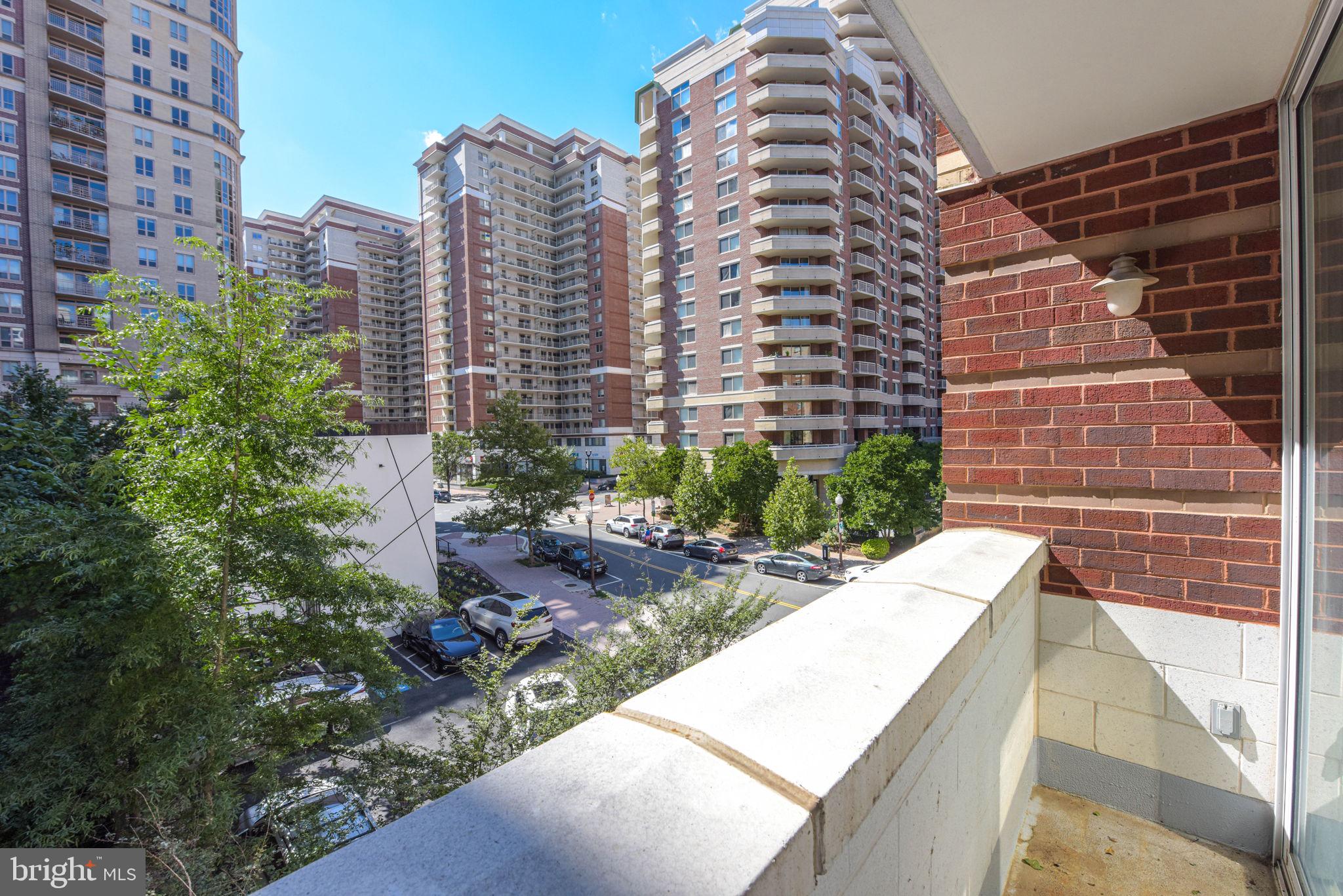 BALLSTON 880 - Residential