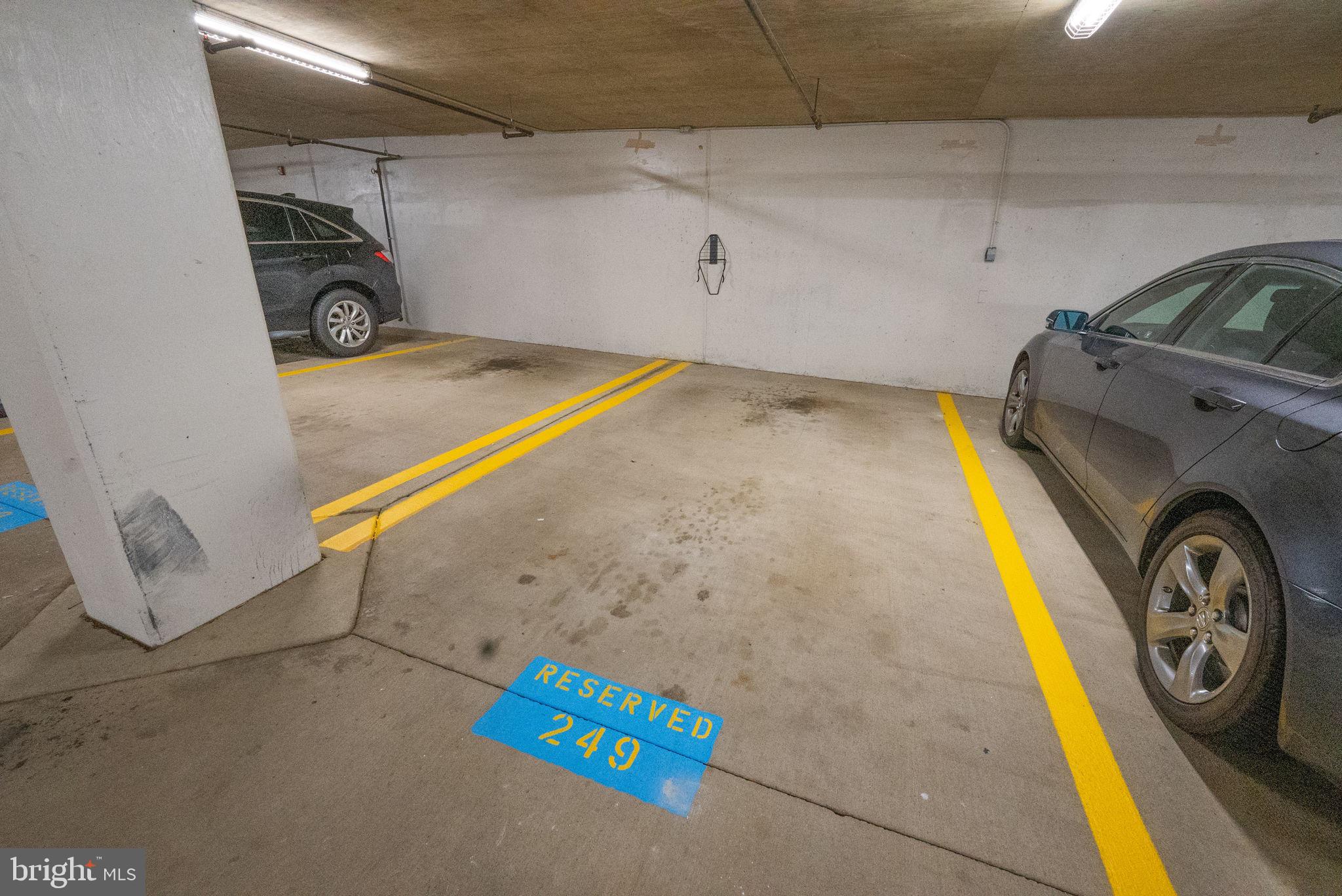 BALLSTON 880 - Residential