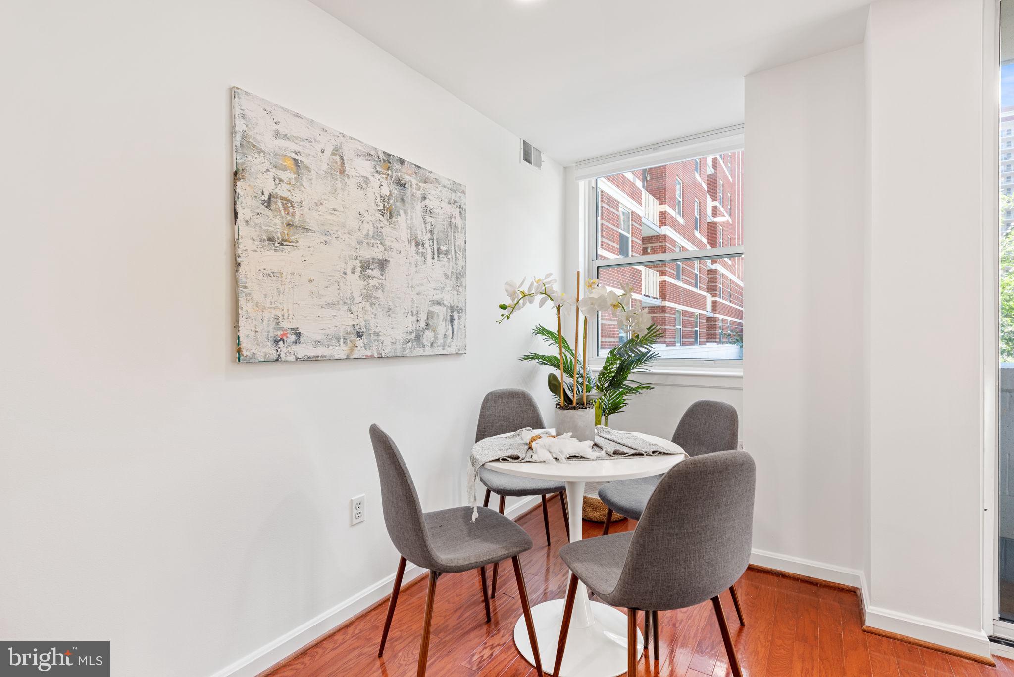 BALLSTON 880 - Residential