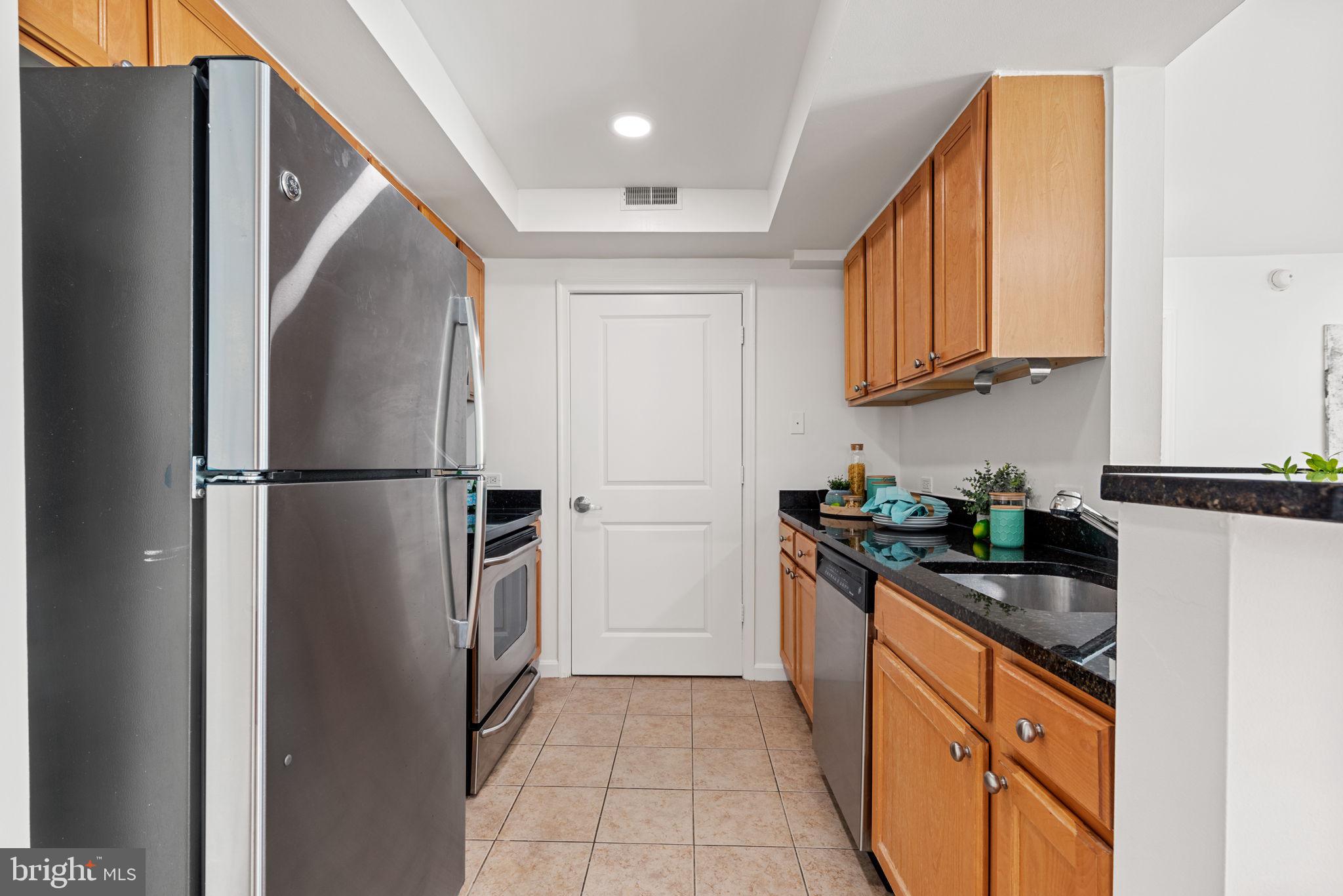 BALLSTON 880 - Residential