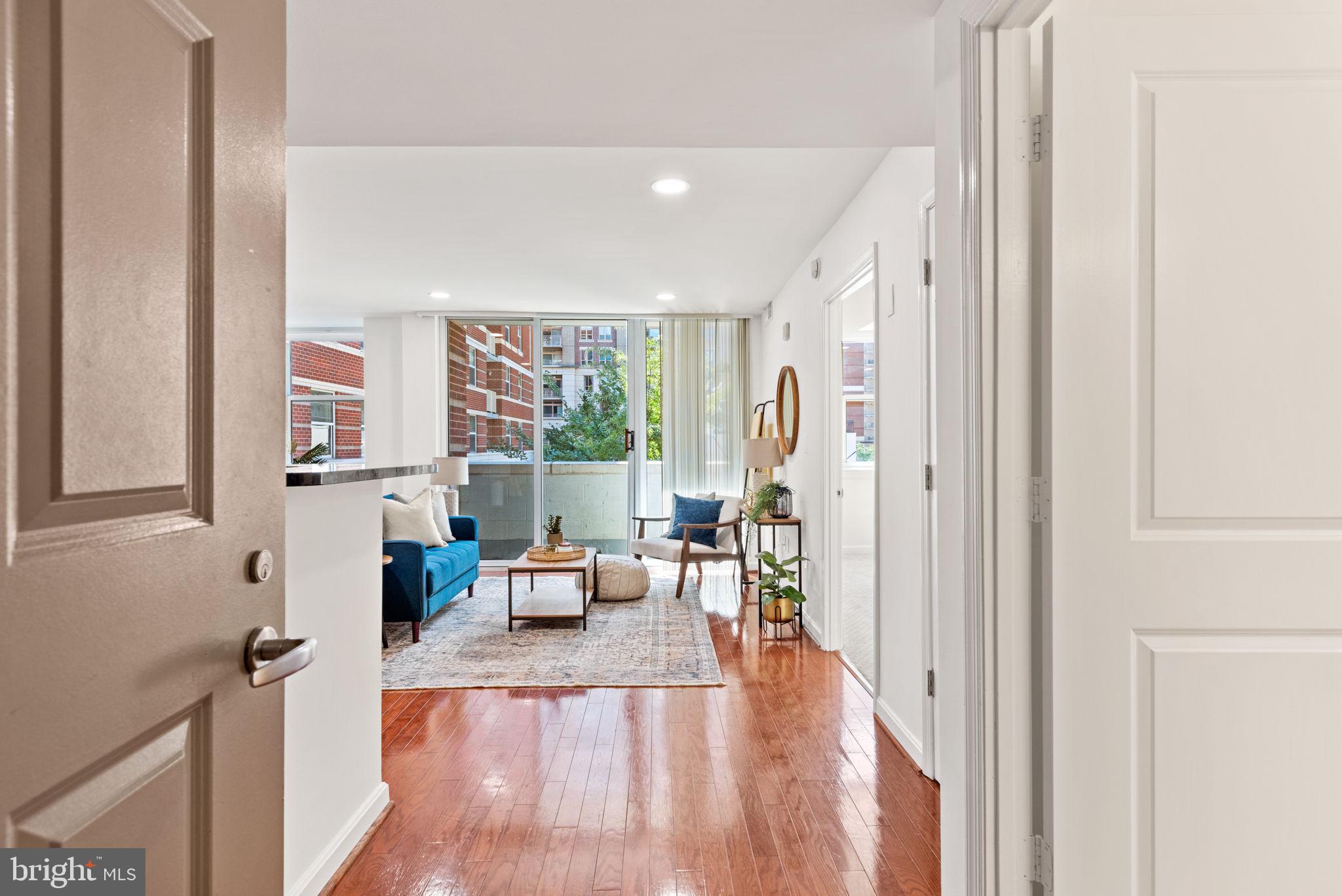 BALLSTON 880 - Residential