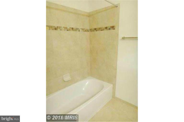 MERCER PARK CONDOMINIUM - Residential Lease