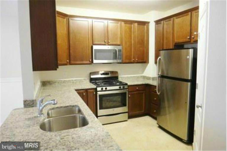 MERCER PARK CONDOMINIUM - Residential Lease