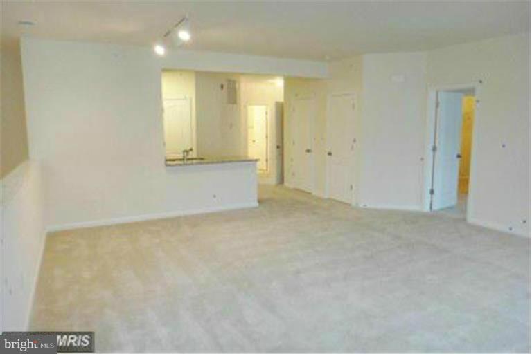 MERCER PARK CONDOMINIUM - Residential Lease
