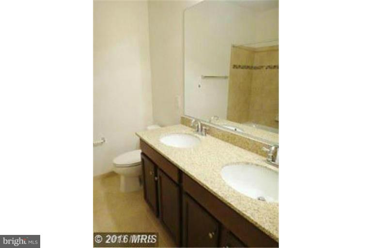 MERCER PARK CONDOMINIUM - Residential Lease