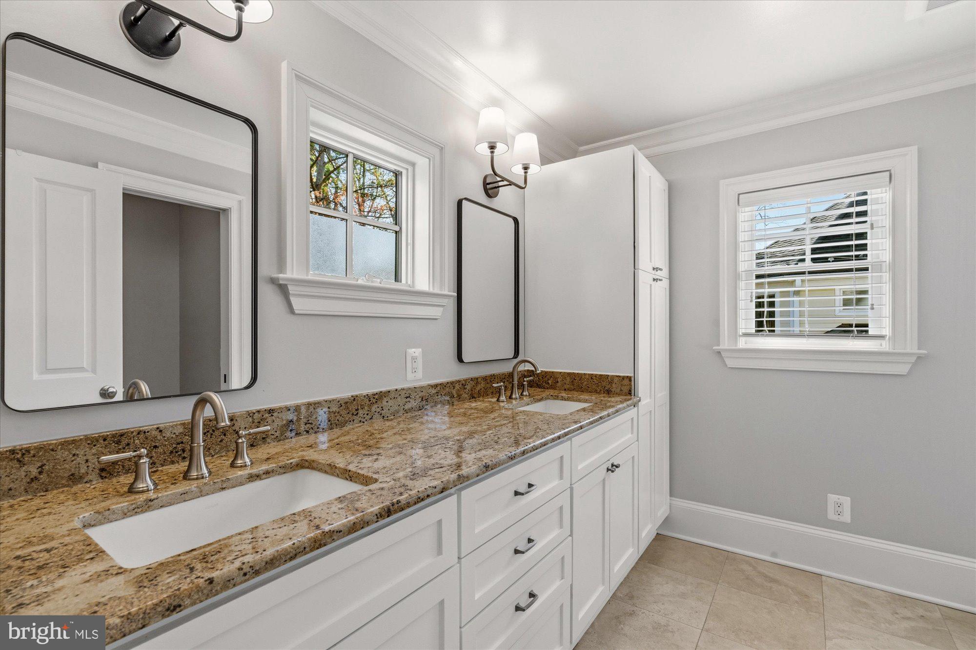 BEVERLEY HILLS - Residential