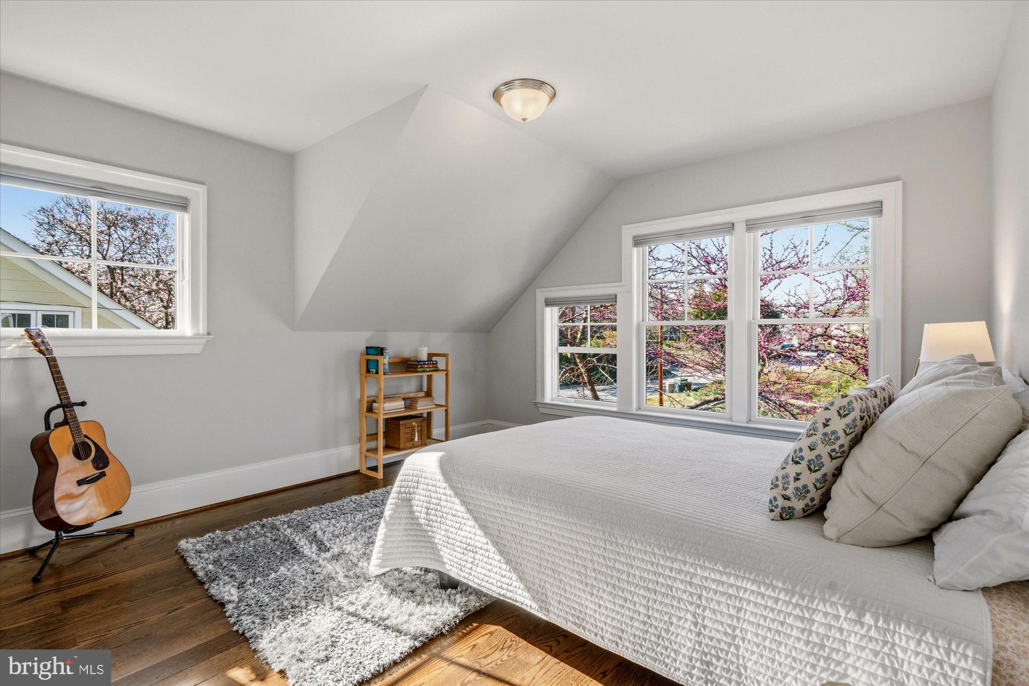 BEVERLEY HILLS - Residential