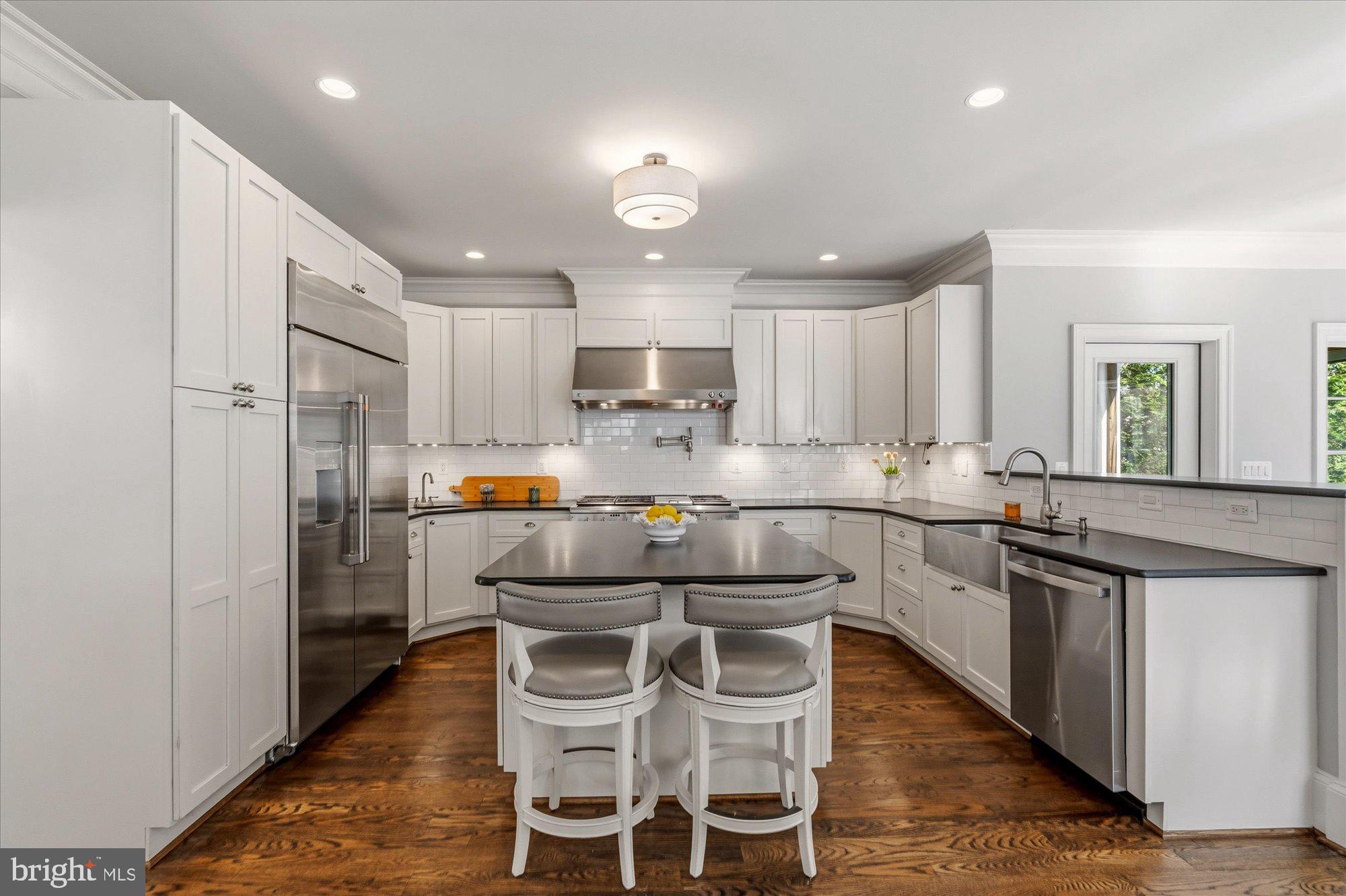 BEVERLEY HILLS - Residential