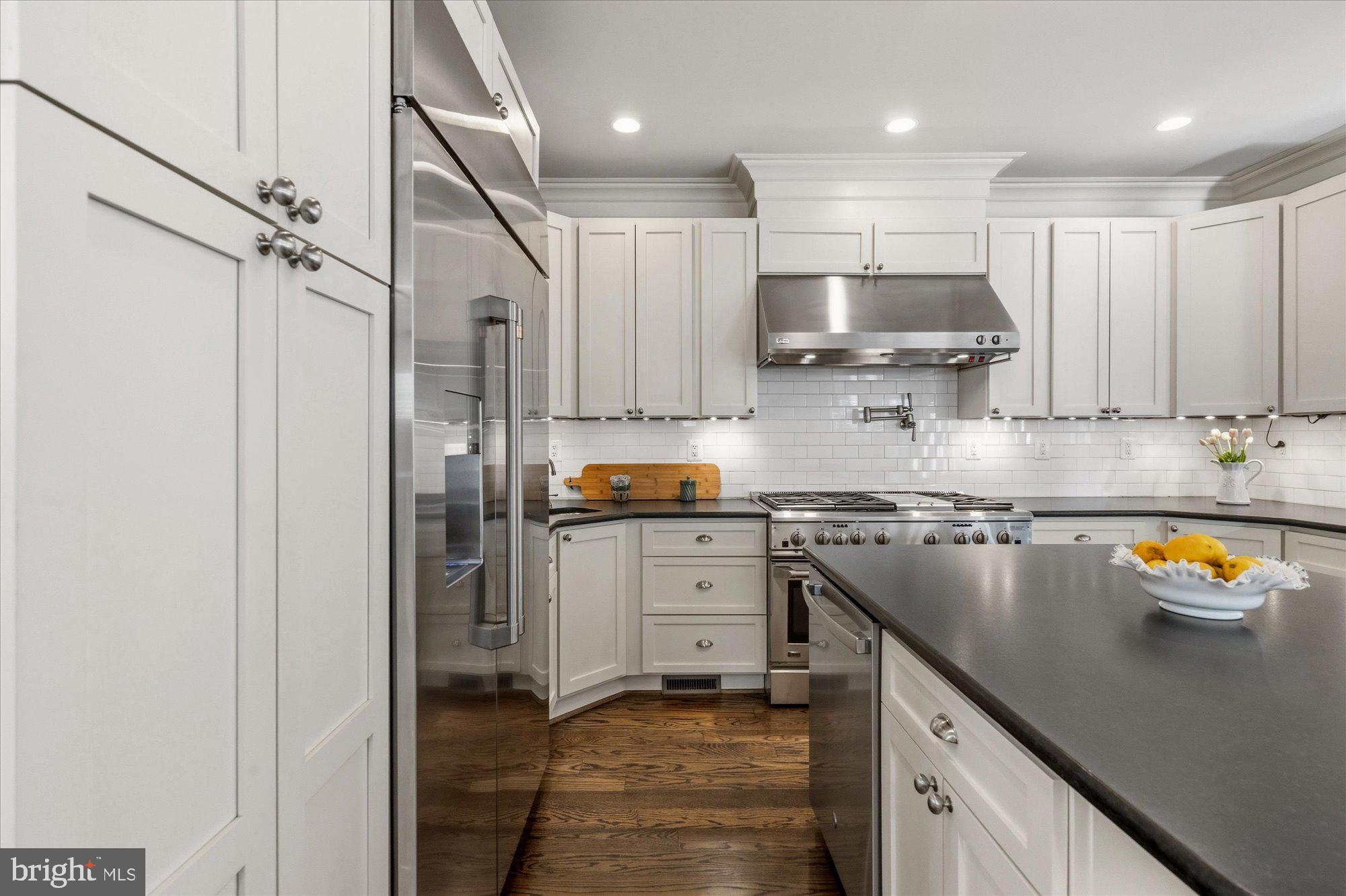 BEVERLEY HILLS - Residential