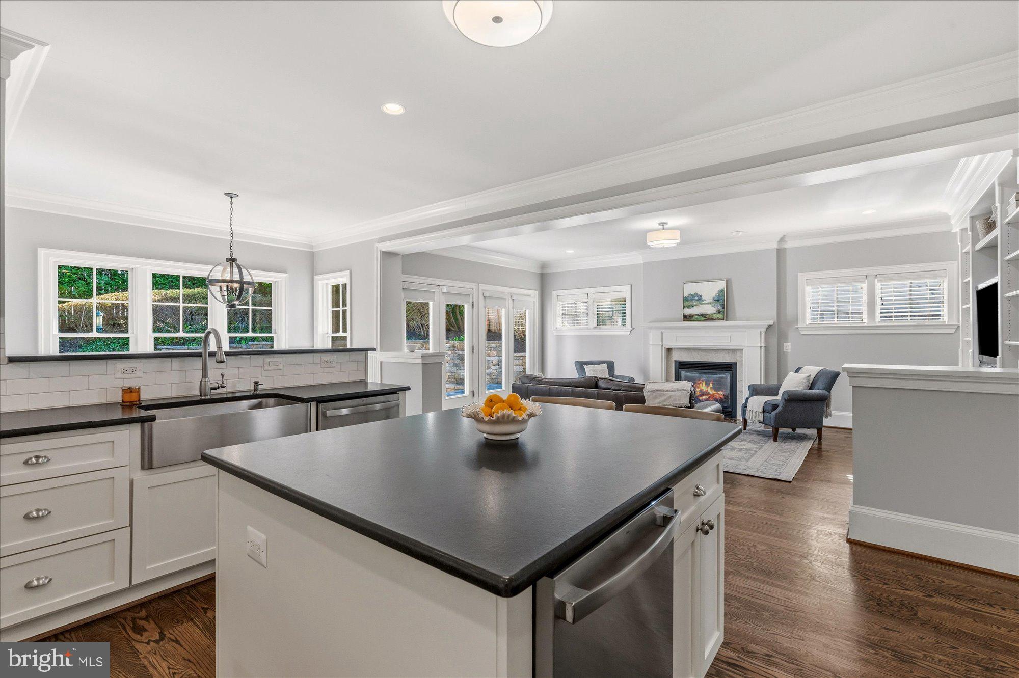 BEVERLEY HILLS - Residential