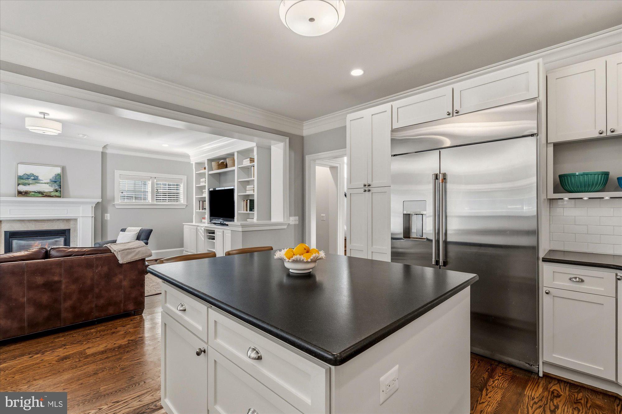 BEVERLEY HILLS - Residential