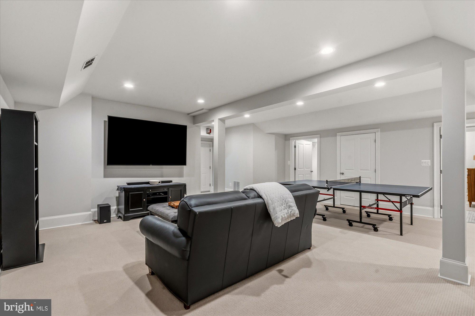 BEVERLEY HILLS - Residential