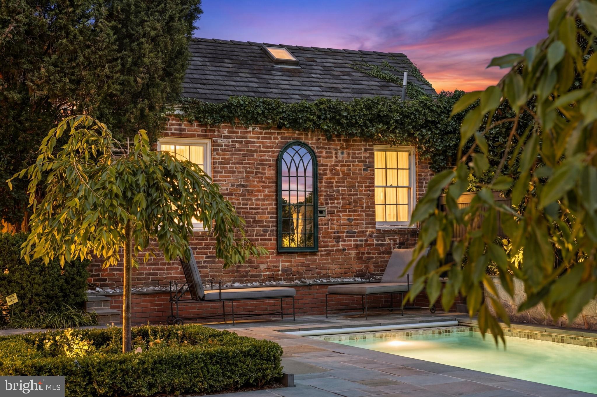 GEORGETOWN - Residential