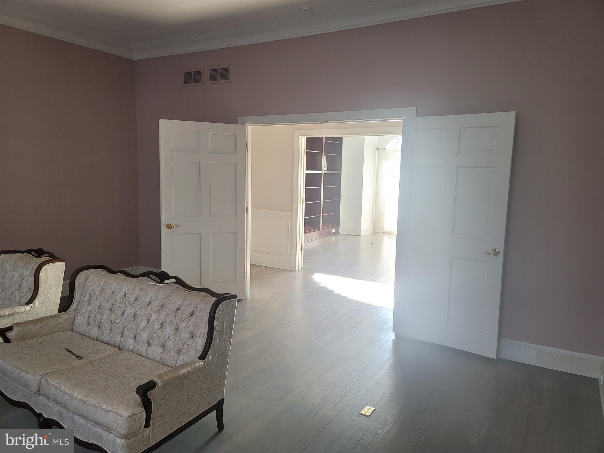 KENTSDALE ESTATES - Residential