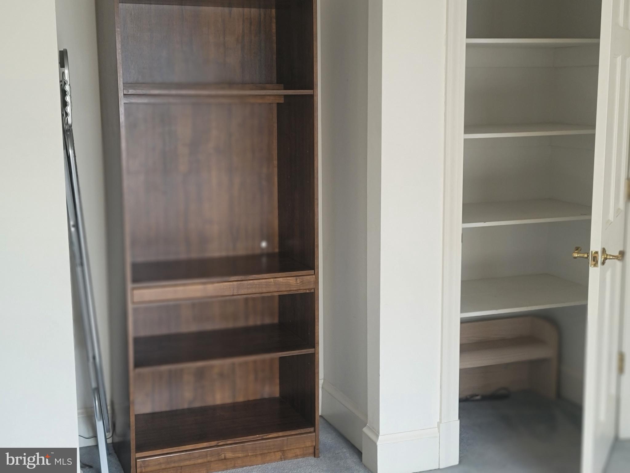 KENTSDALE ESTATES - Residential