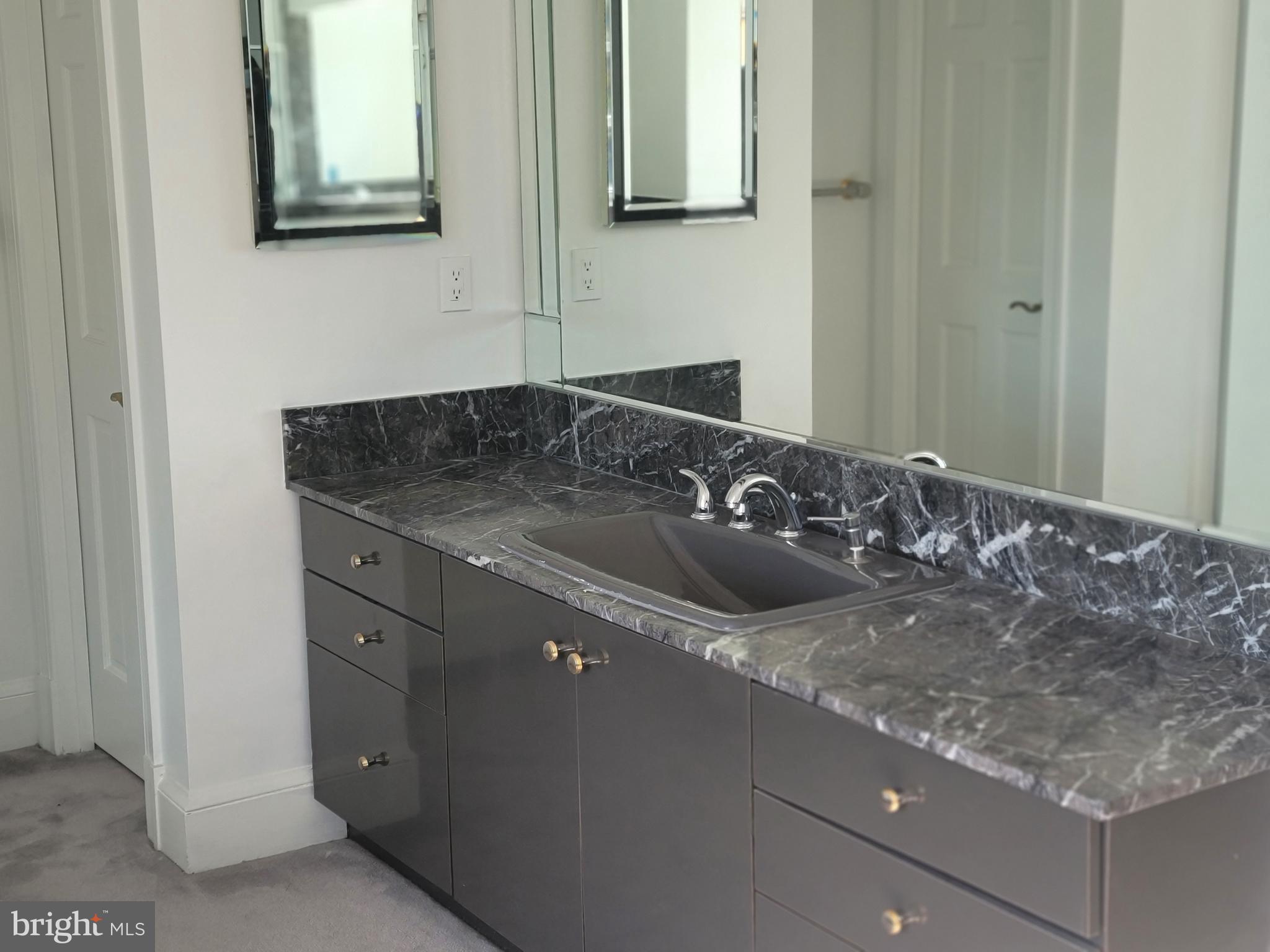 KENTSDALE ESTATES - Residential