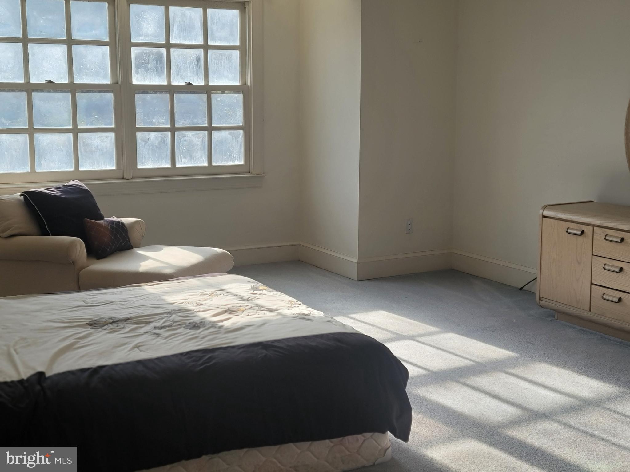 KENTSDALE ESTATES - Residential