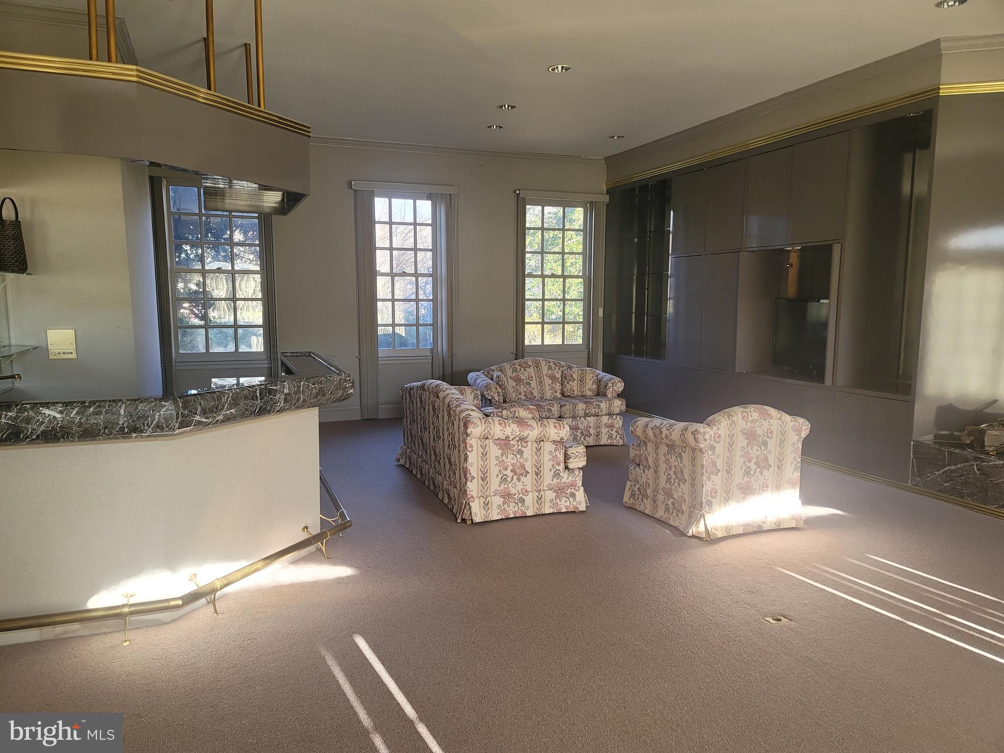 KENTSDALE ESTATES - Residential