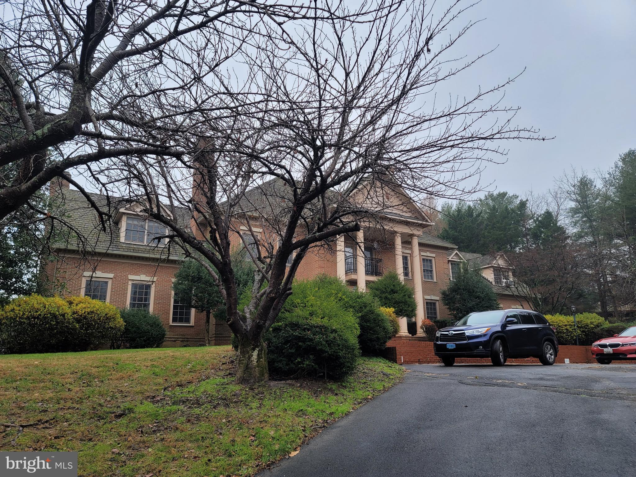 KENTSDALE ESTATES - Residential