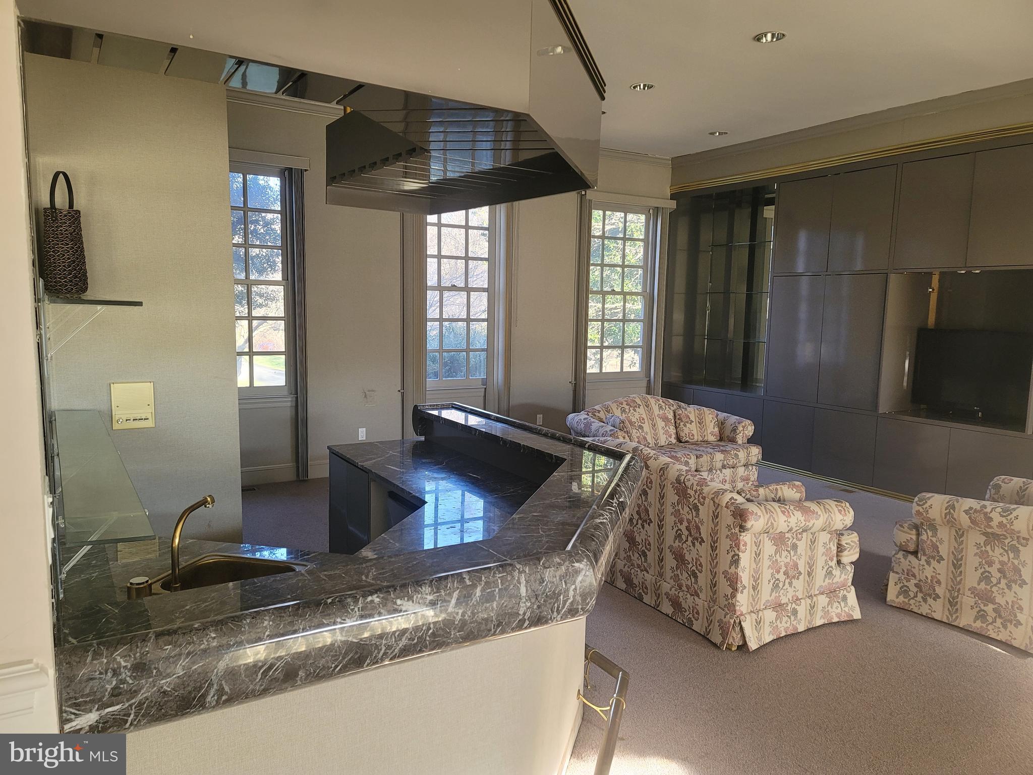 KENTSDALE ESTATES - Residential