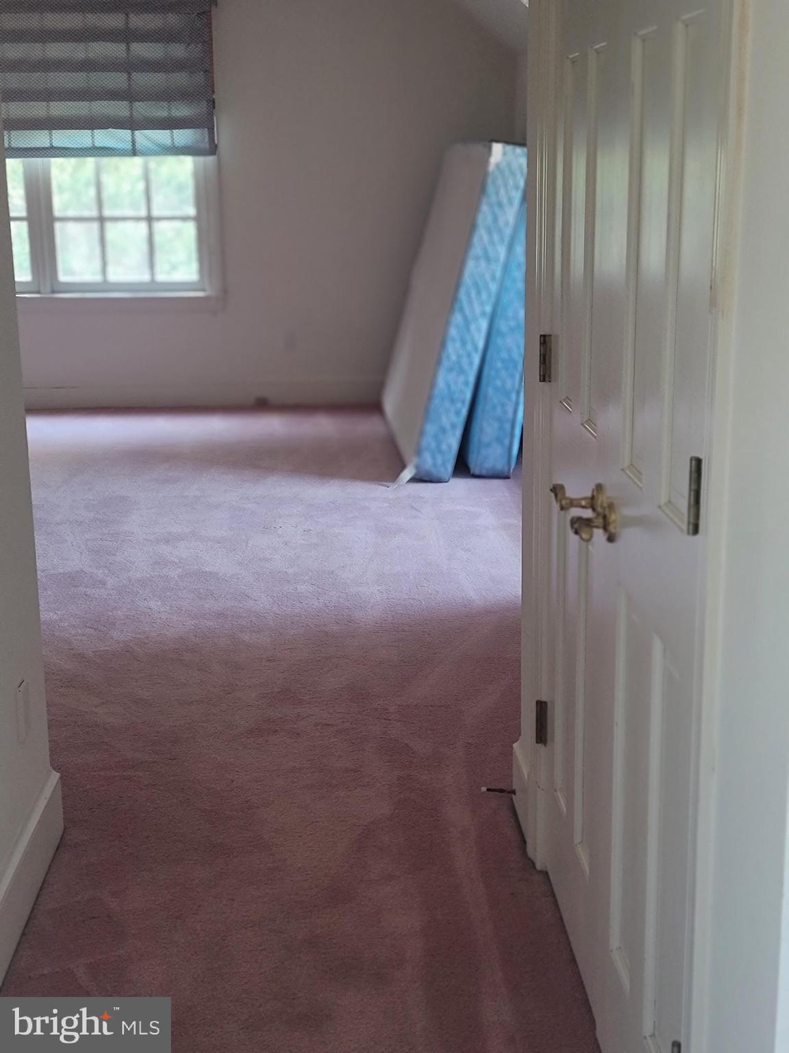 KENTSDALE ESTATES - Residential