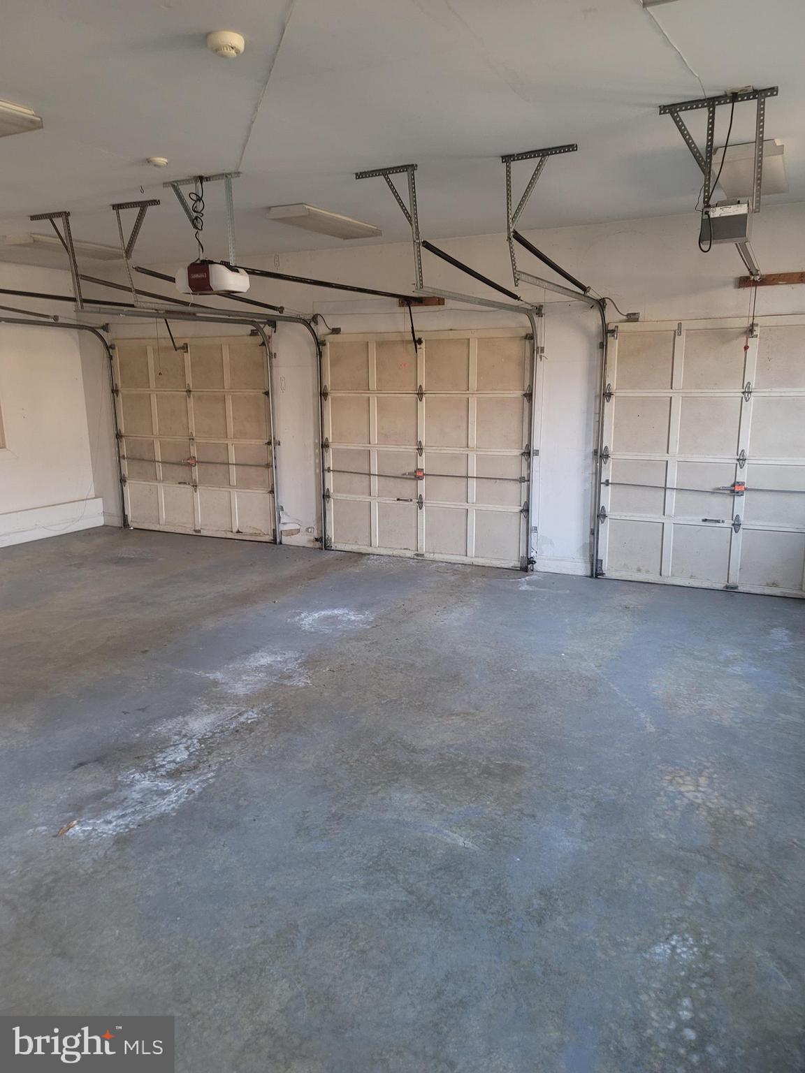 KENTSDALE ESTATES - Residential