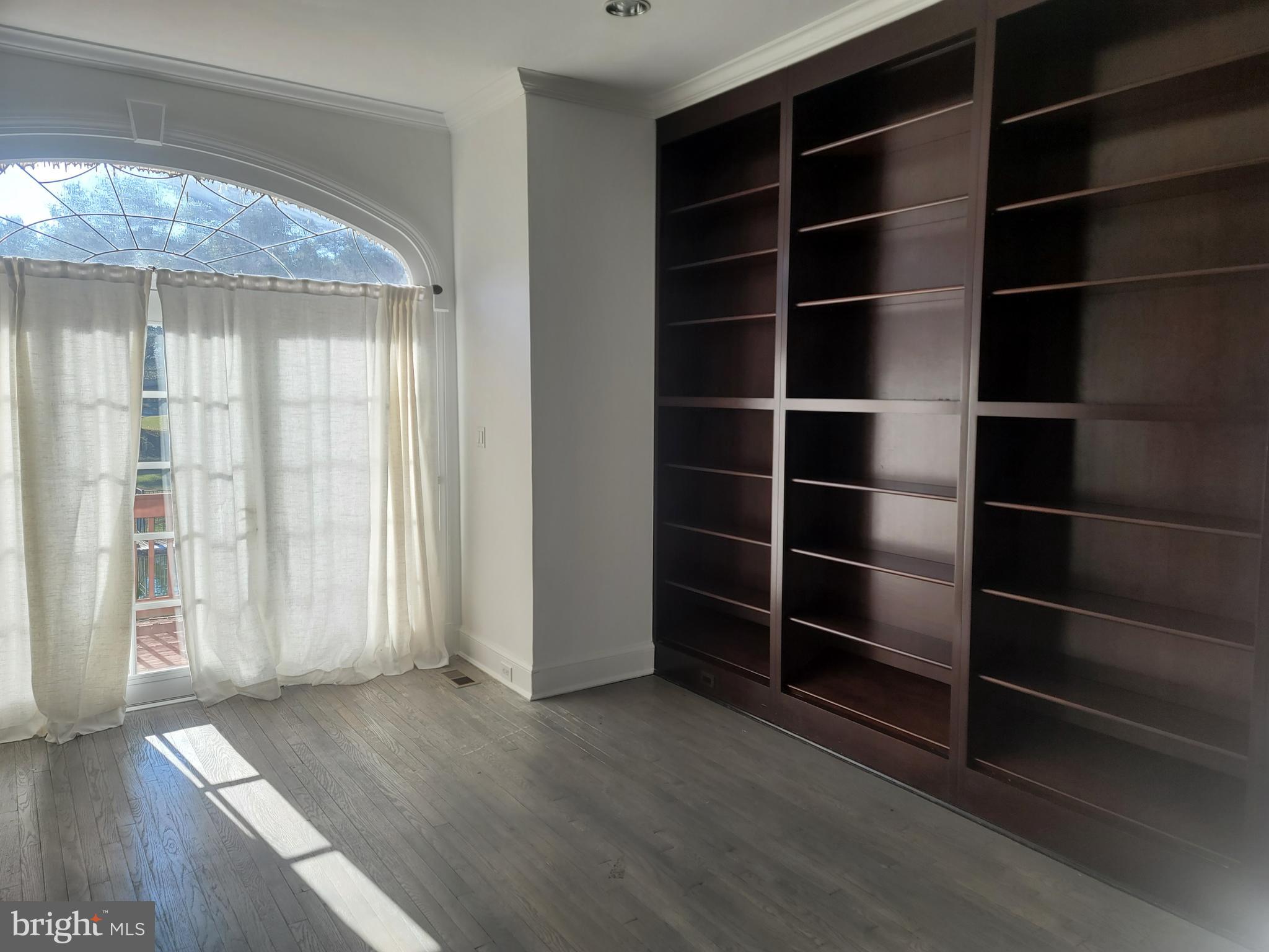 KENTSDALE ESTATES - Residential