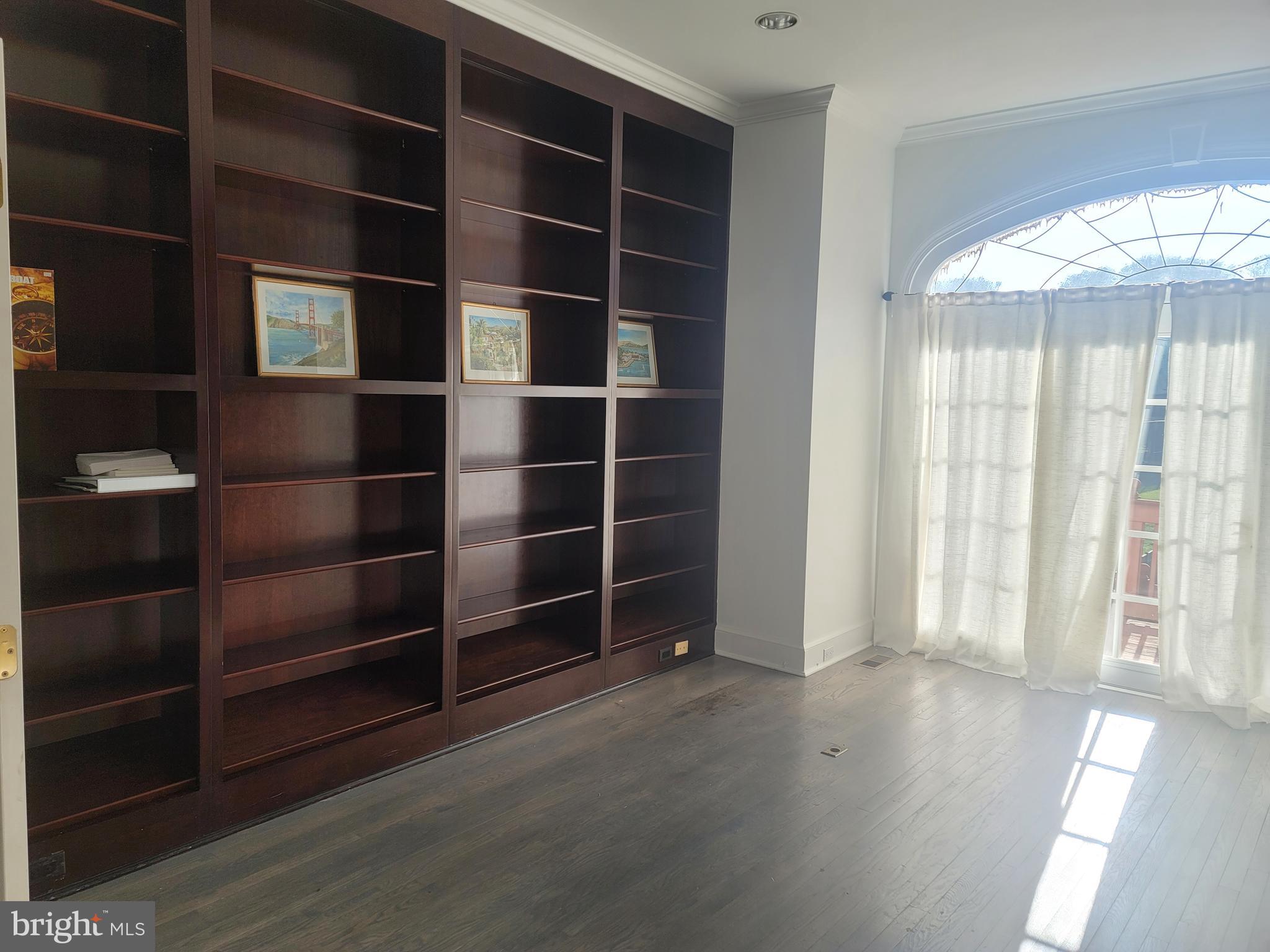 KENTSDALE ESTATES - Residential