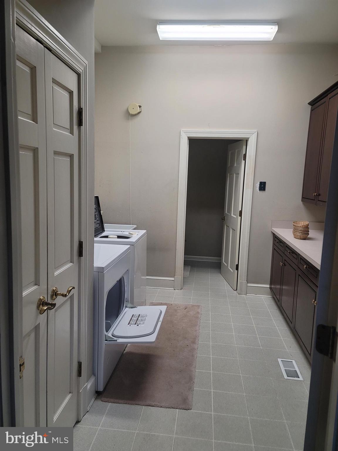 KENTSDALE ESTATES - Residential