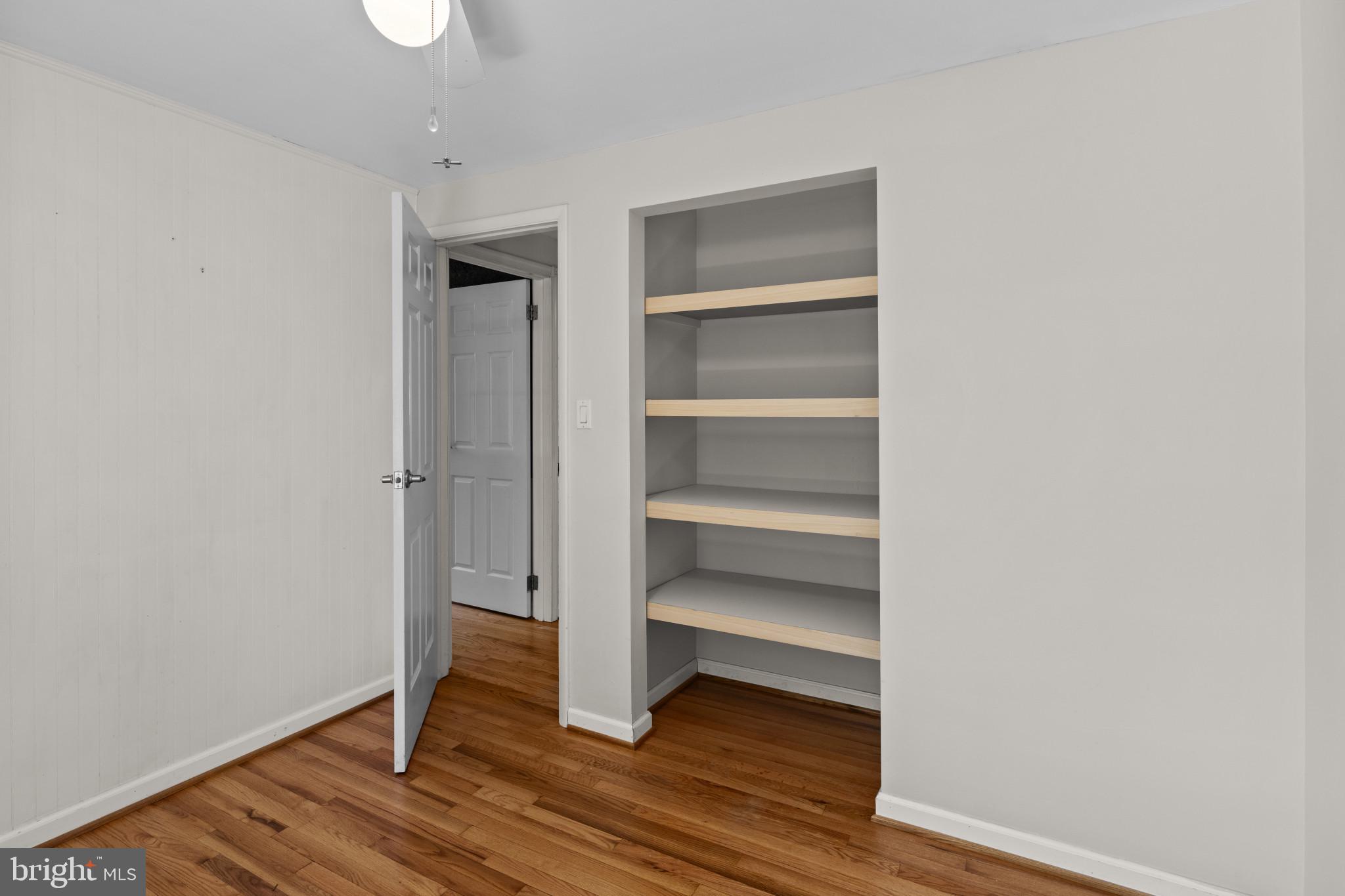 HILLSMERE ESTATES - Residential Lease