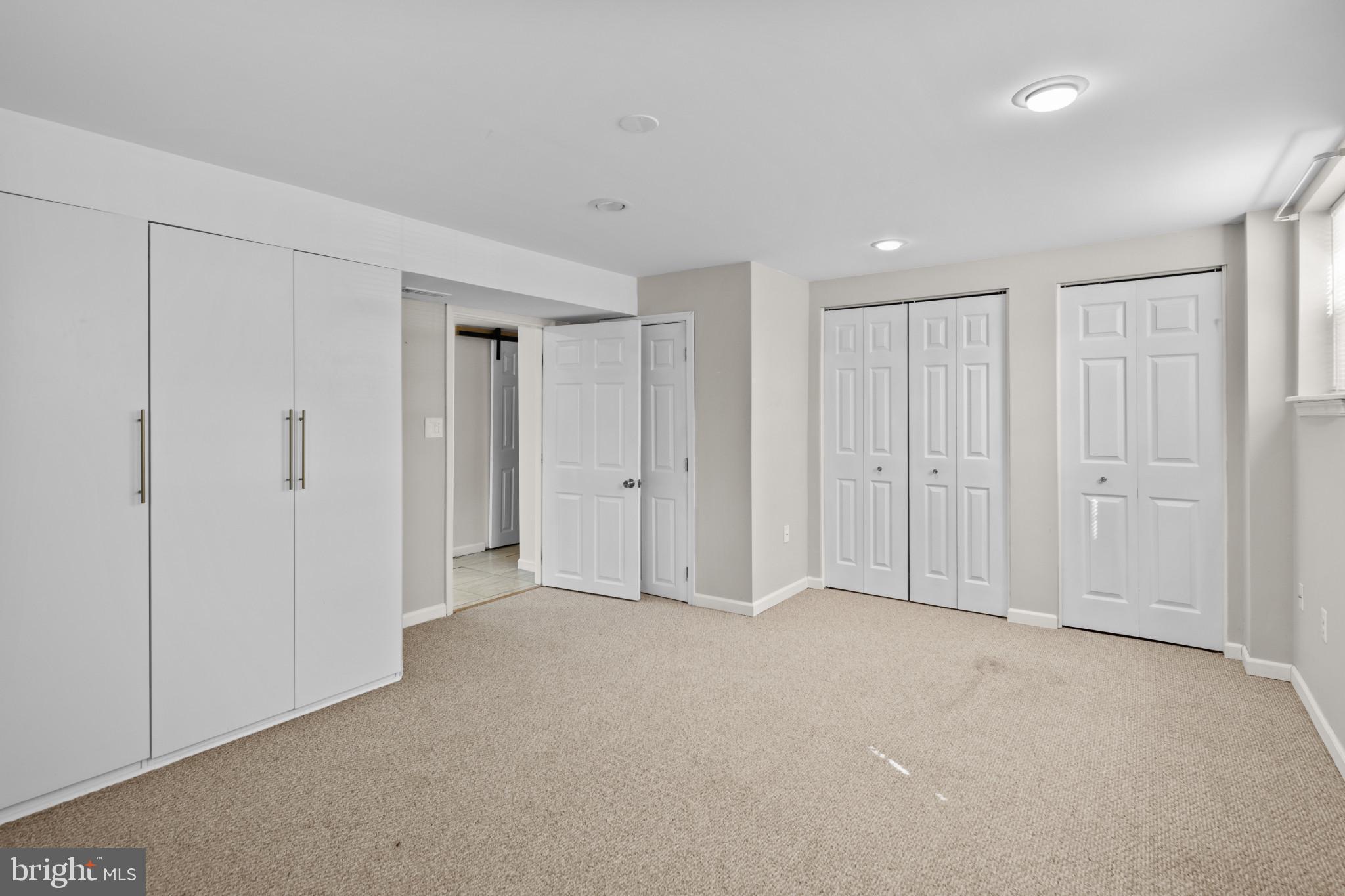 HILLSMERE ESTATES - Residential Lease