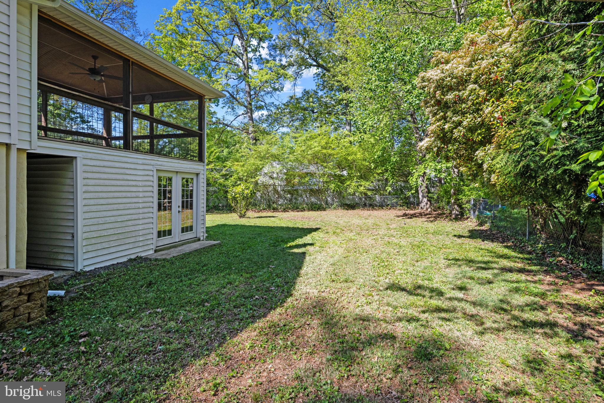 HILLSMERE ESTATES - Residential Lease