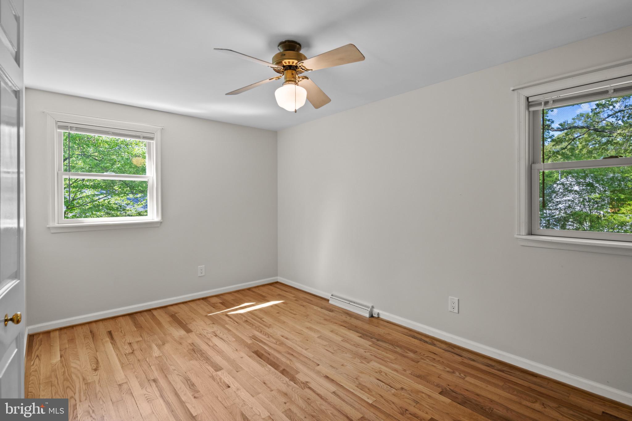 HILLSMERE ESTATES - Residential Lease