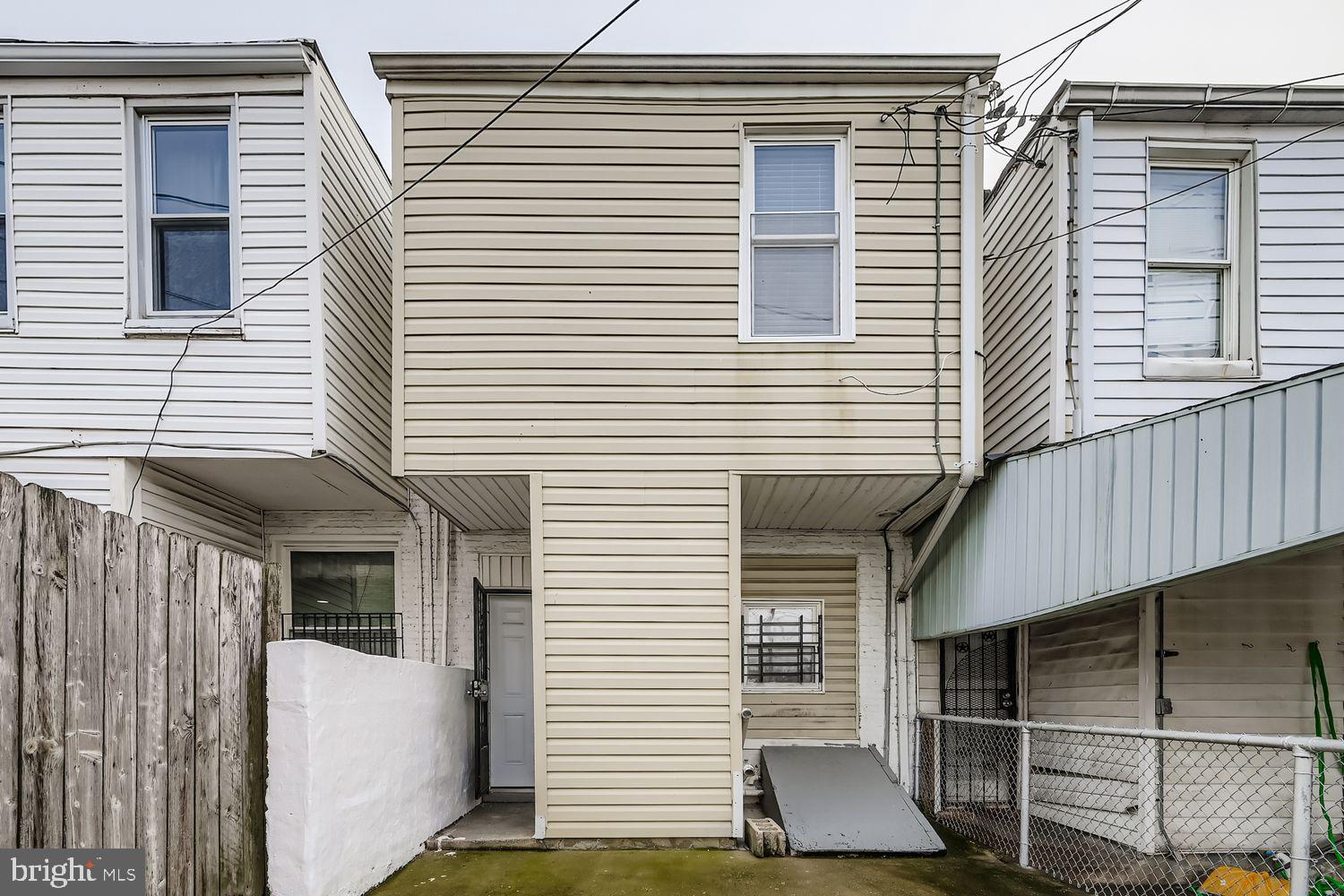 EAST BALTIMORE MIDWAY - Residential