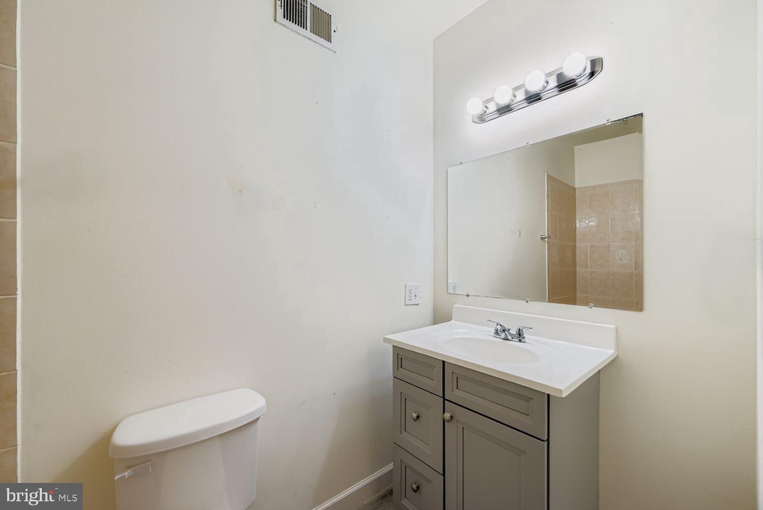 EAST BALTIMORE MIDWAY - Residential