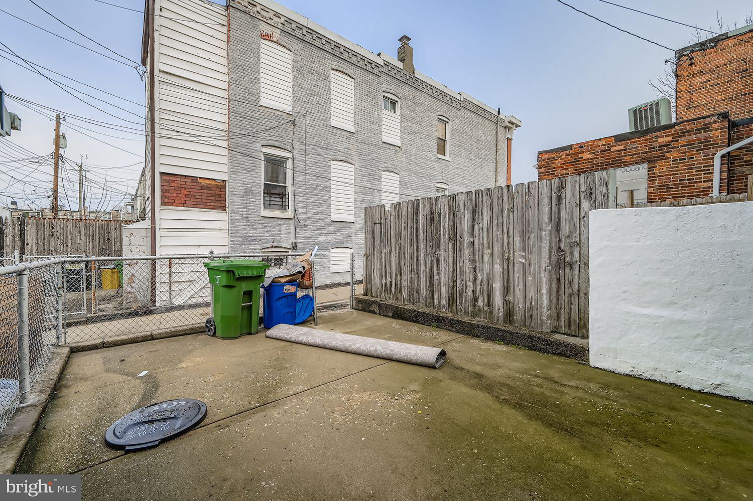 EAST BALTIMORE MIDWAY - Residential