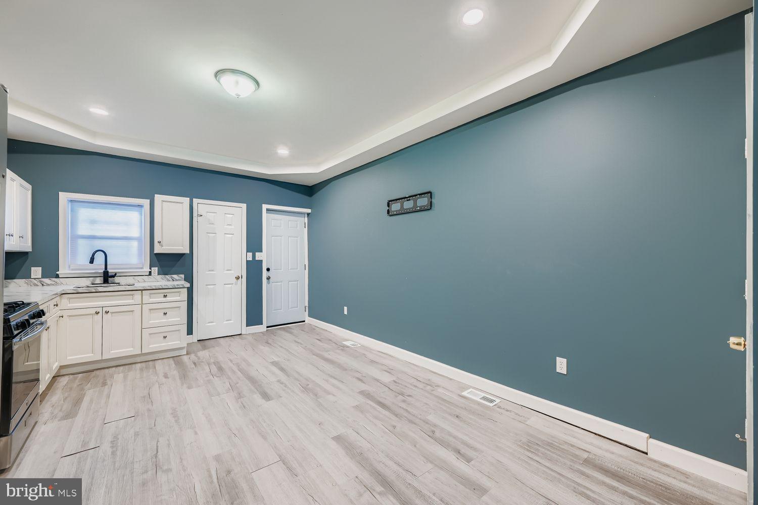 EAST BALTIMORE MIDWAY - Residential