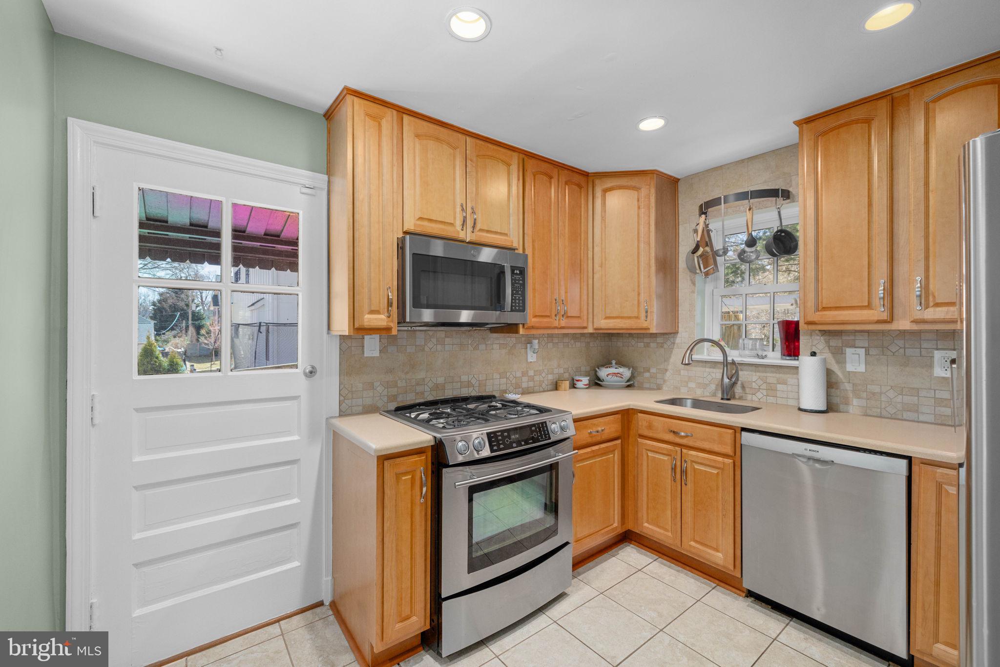 WAVERLY HILLS - Residential