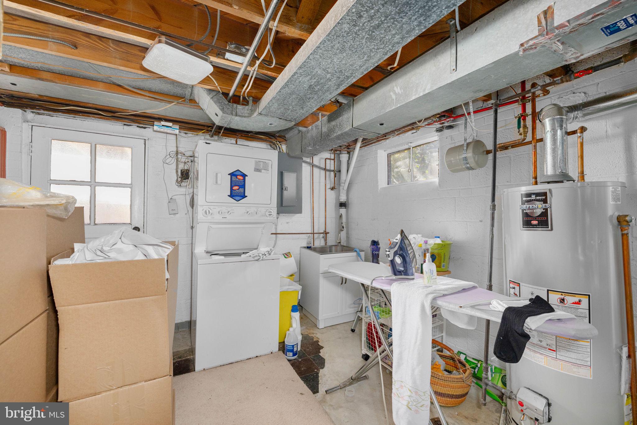 WAVERLY HILLS - Residential