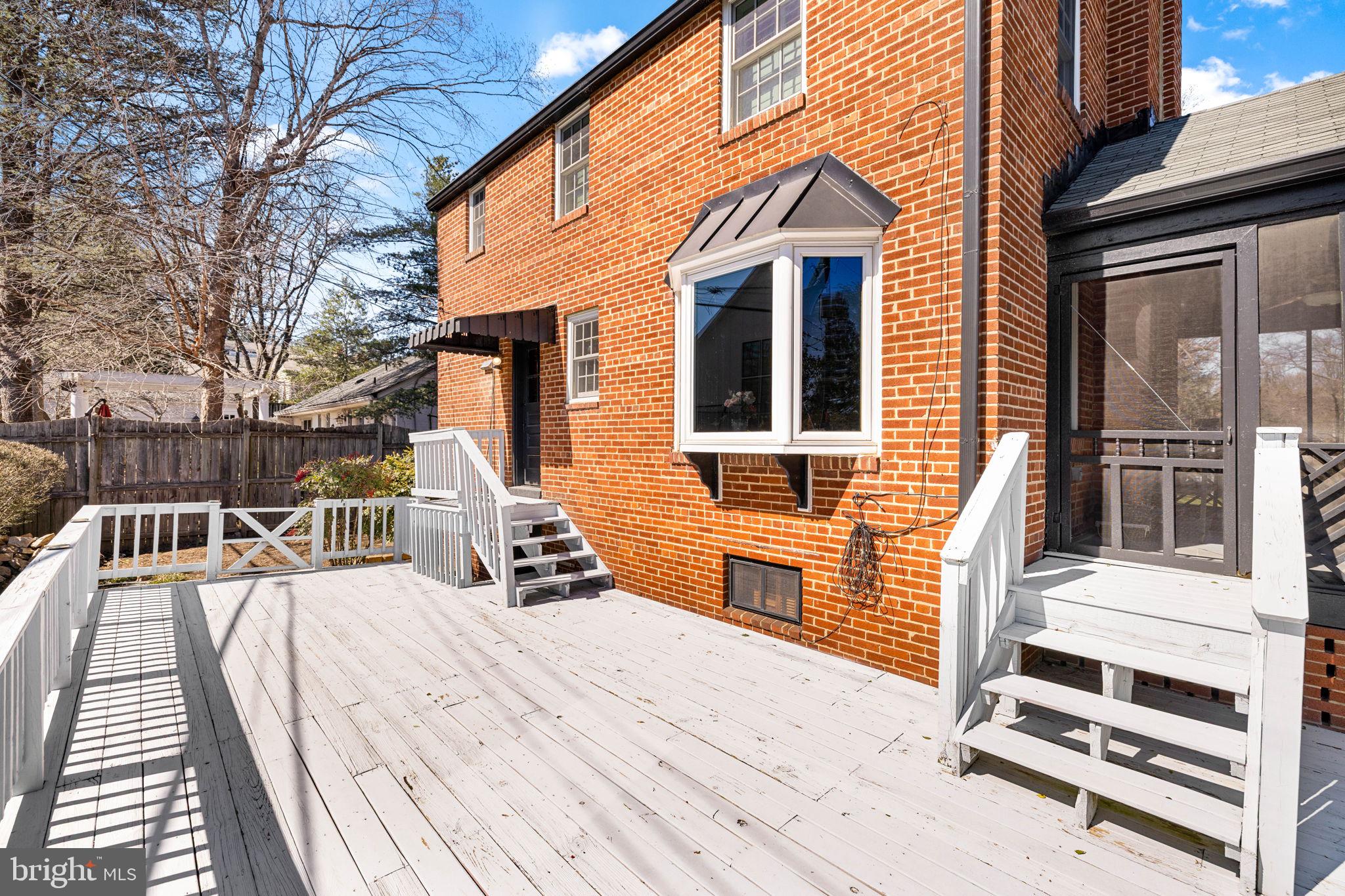 WAVERLY HILLS - Residential